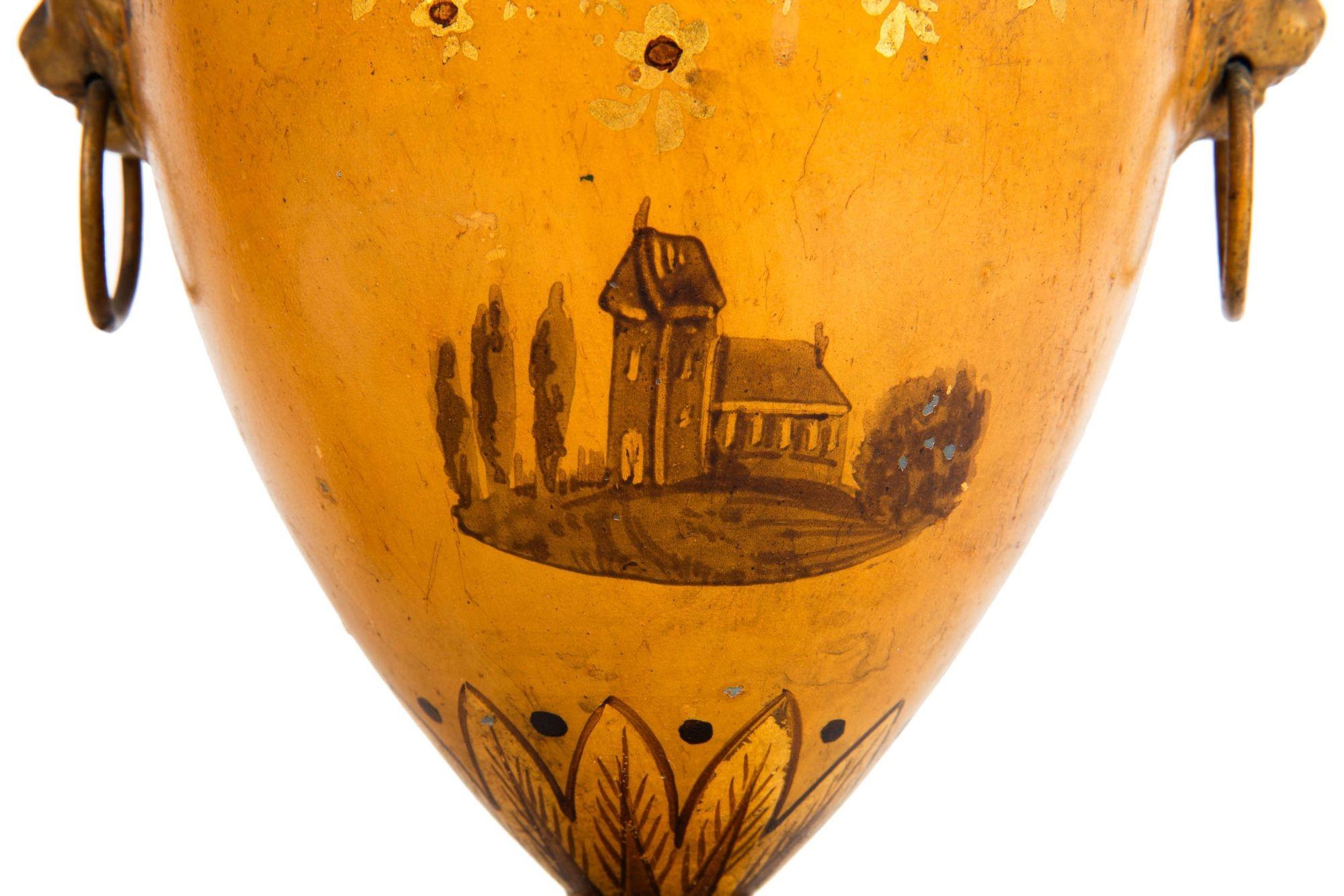 Paire d'urnes Regency du 19ème siècle en châtaignier peint en tôle en vente 3