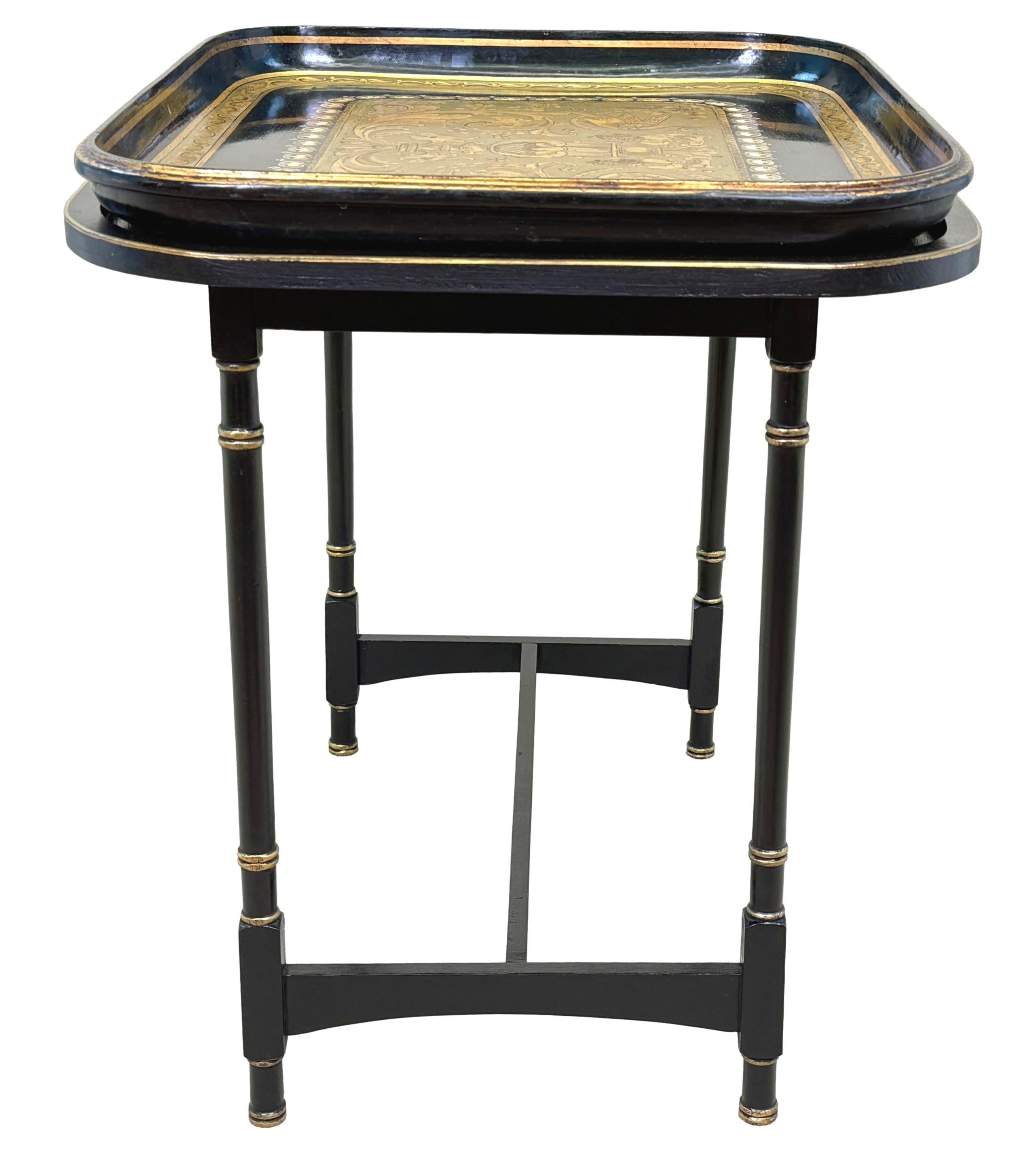 Plateau en papier mâché du 19e siècle sur Stand Bon état - En vente à Bedfordshire, GB