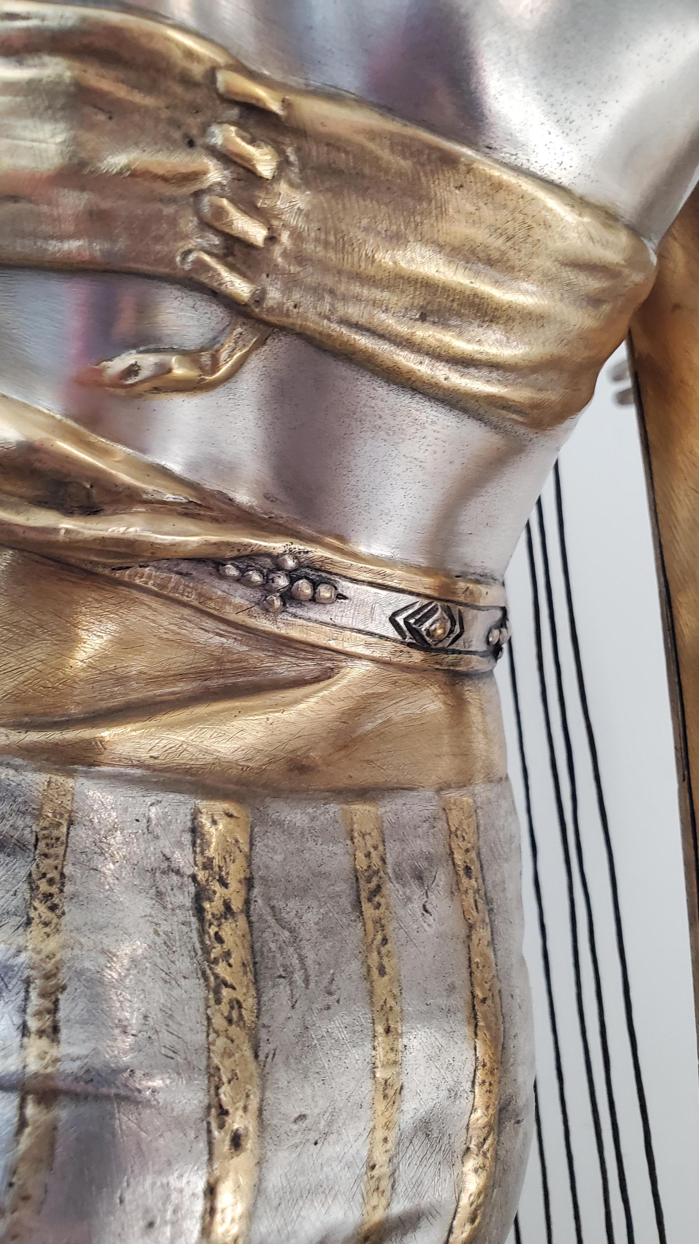 Fino paquete del siglo XIX dorado, bronce plateado músico arpista femenino Coudray en venta 8