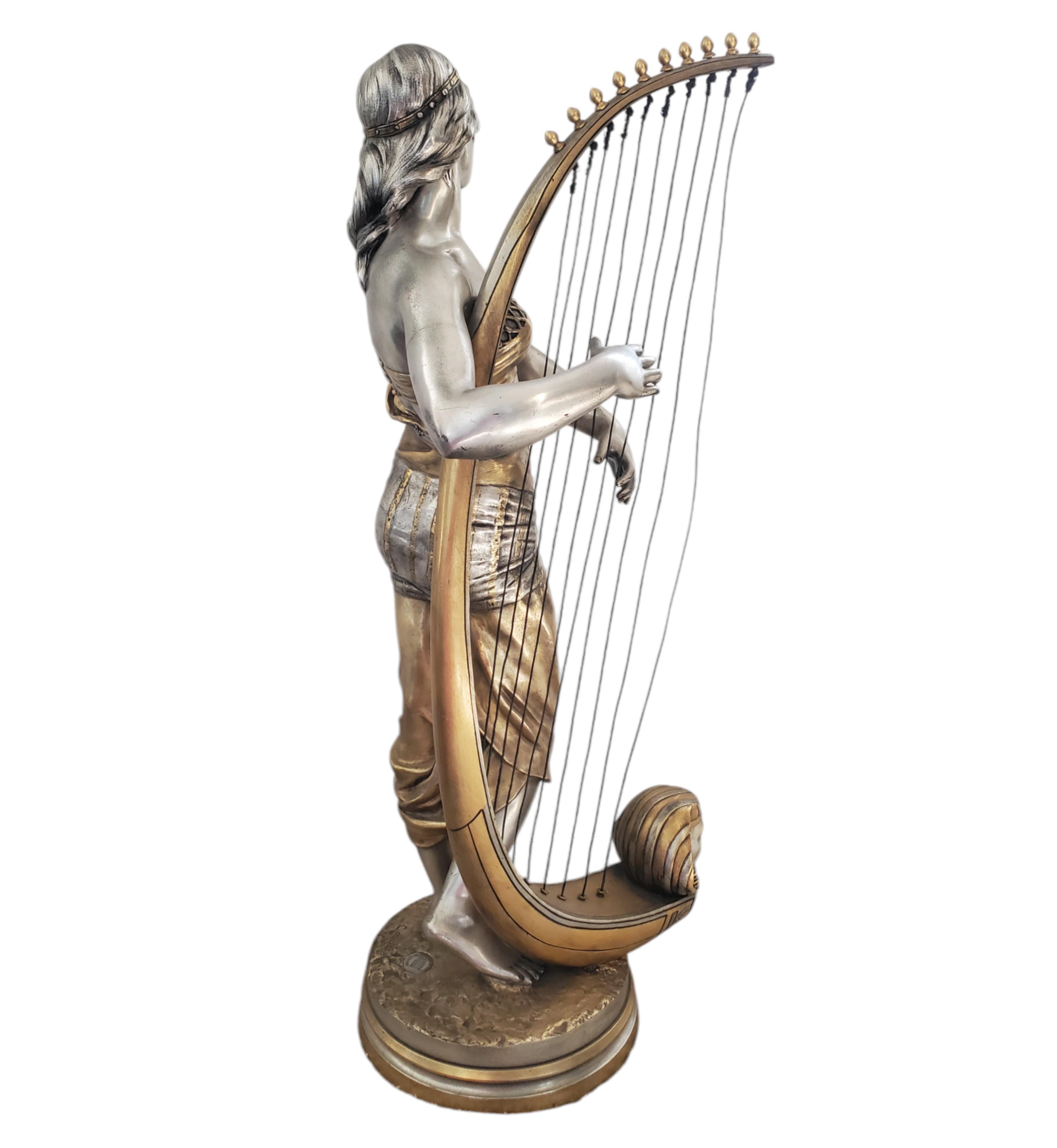 Fino paquete del siglo XIX dorado, bronce plateado músico arpista femenino Coudray en venta 11