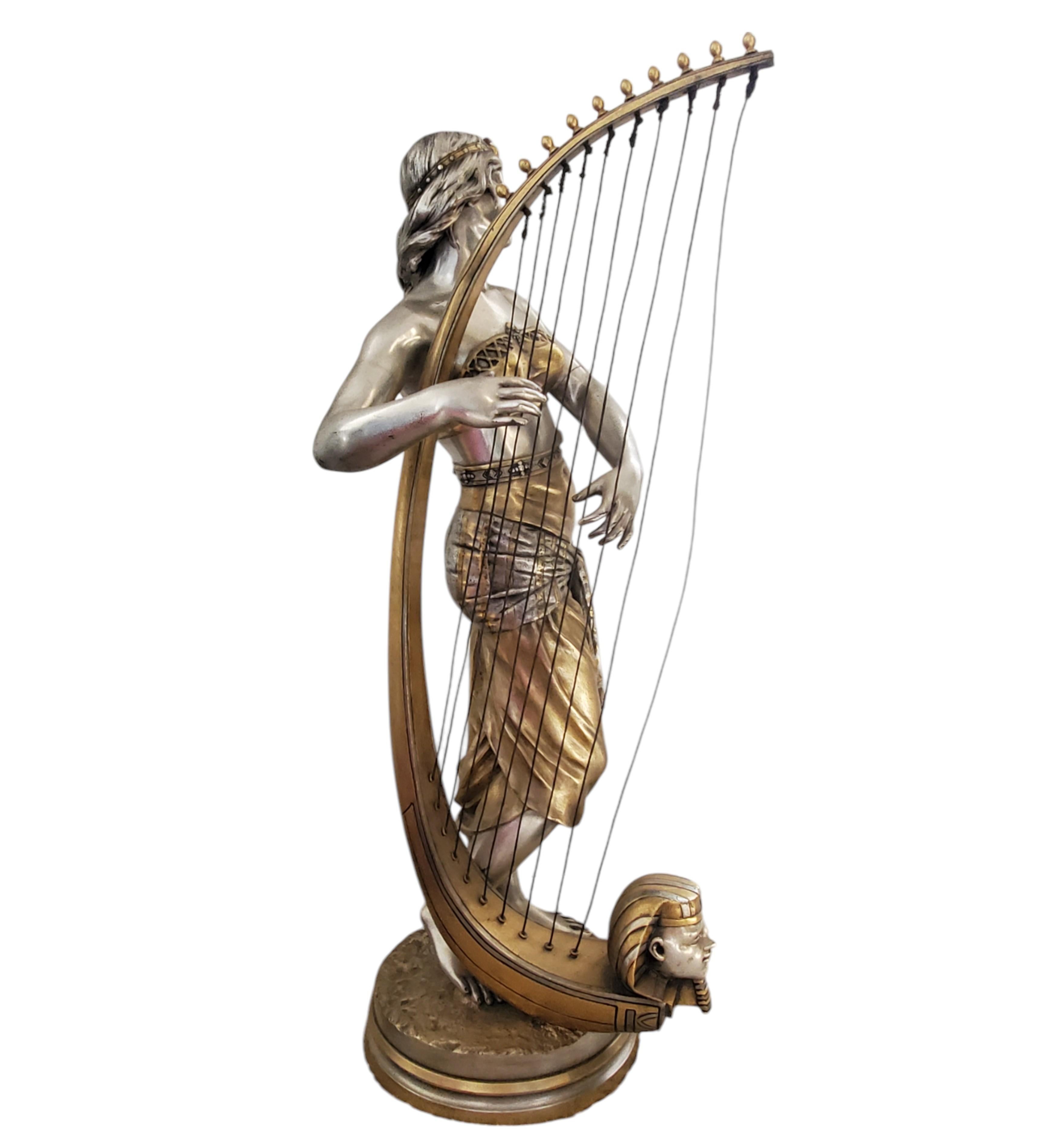 Fino paquete del siglo XIX dorado, bronce plateado músico arpista femenino Coudray en venta 12