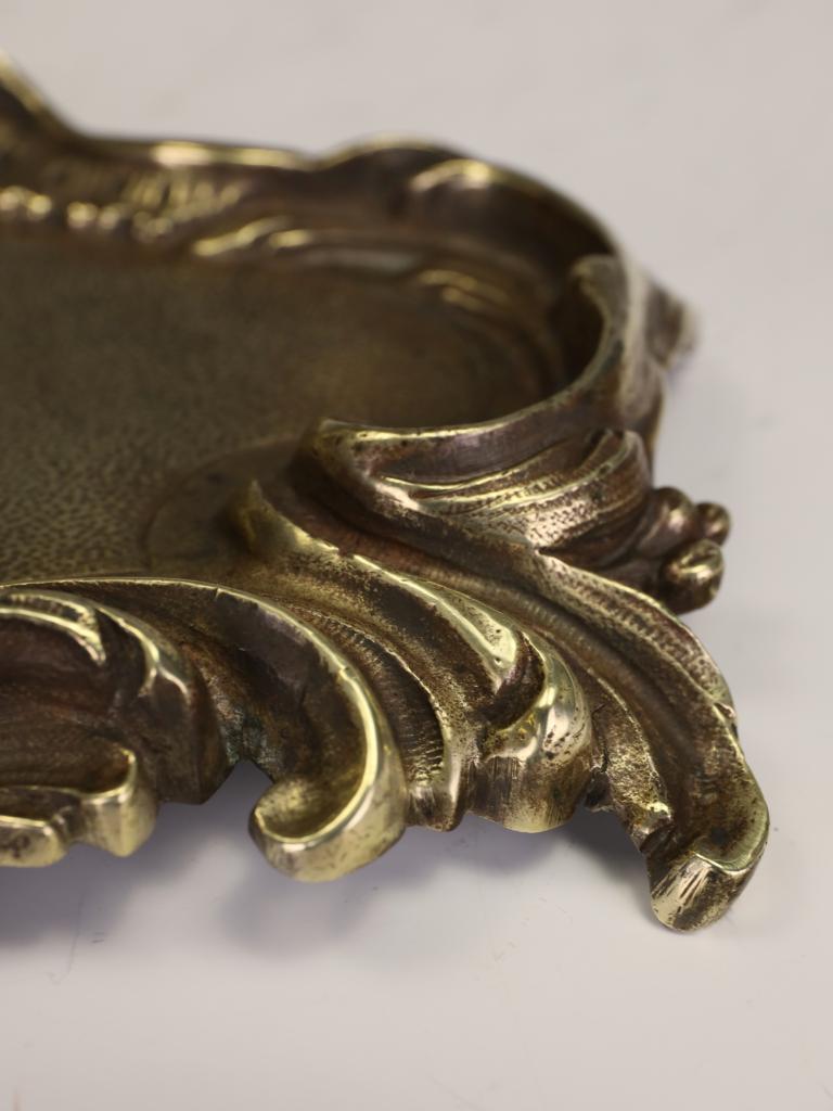 Raffinato bastone o bastone da camino in ottone del XIX secolo in stile Rococò Revival in vendita 9