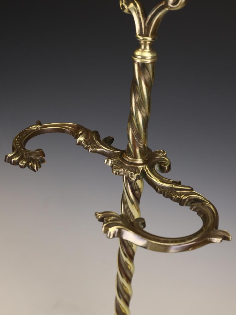 Raffinato bastone o bastone da camino in ottone del XIX secolo in stile Rococò Revival in vendita 12