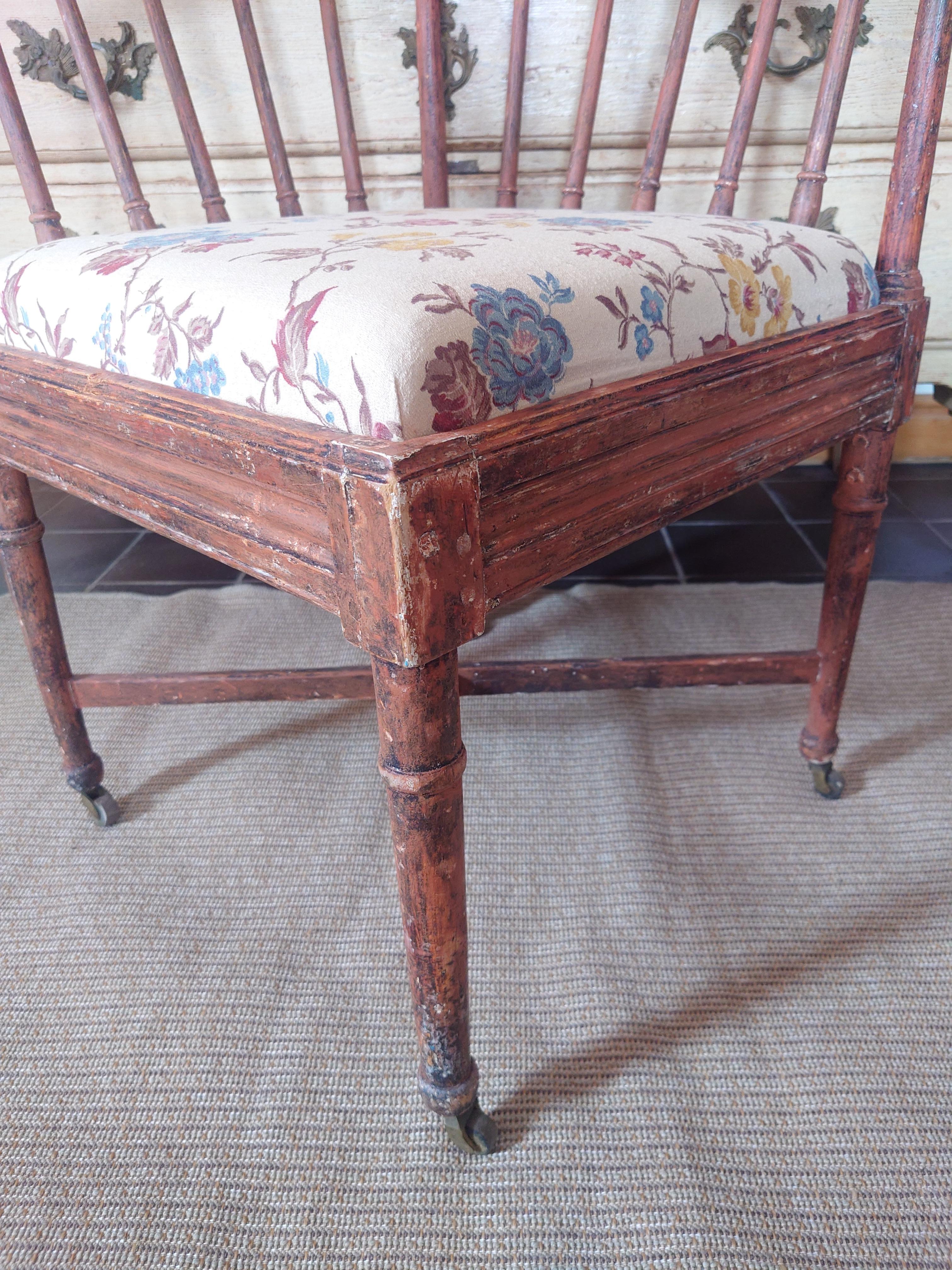 Fino sillón sueco Gustavian Corner del siglo XIX con pintura original Sueco en venta