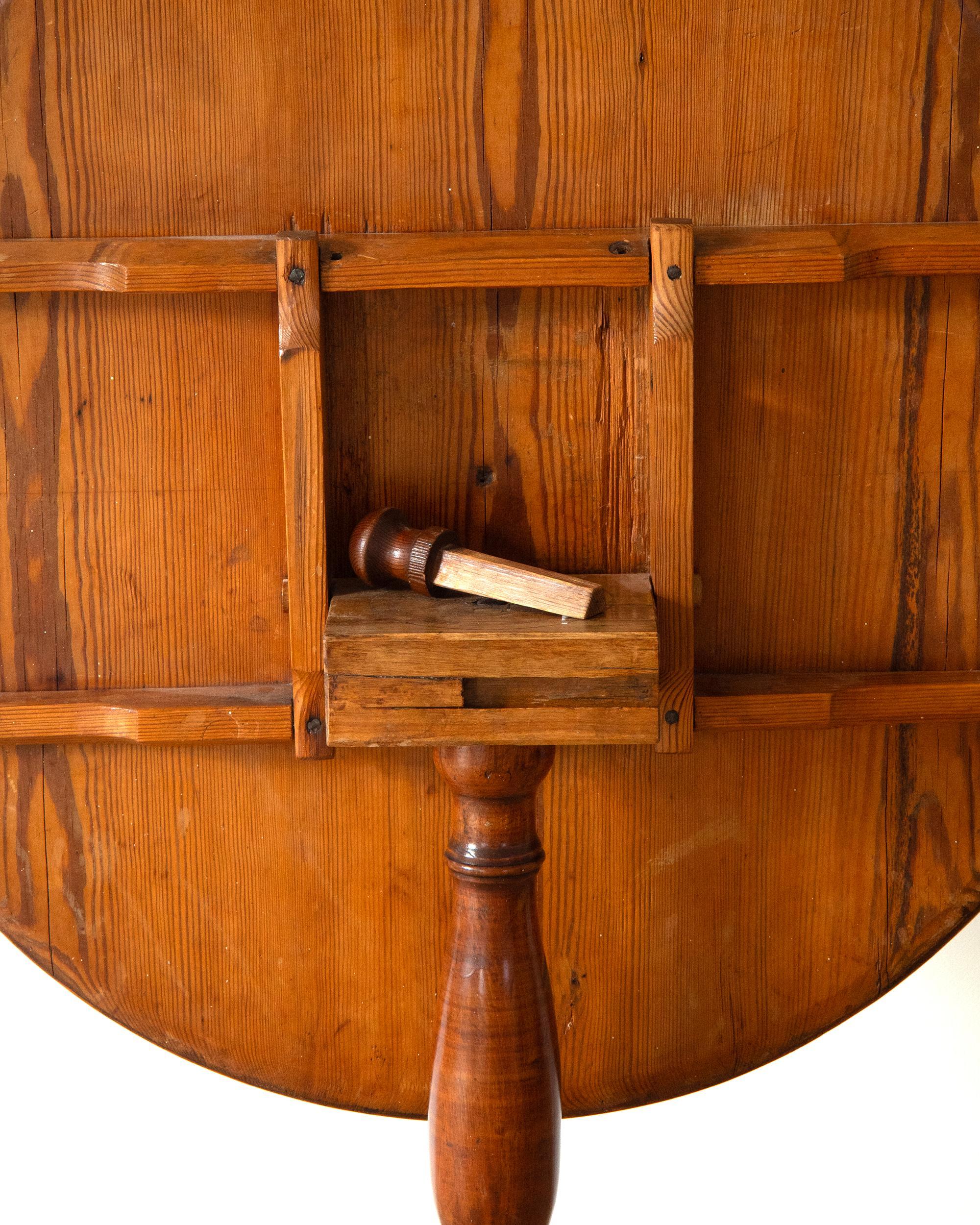 Fine 19th Century Swedish Tilt-Top Table In Good Condition For Sale In Bozeman, MT