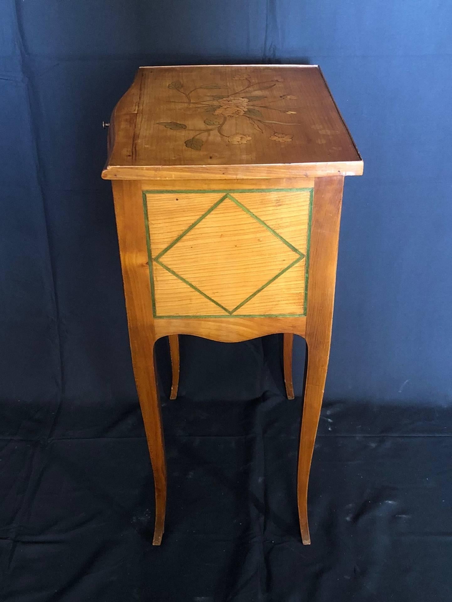 Fine 19th Century Walnut Marquetry Nightstand Cabinet 1