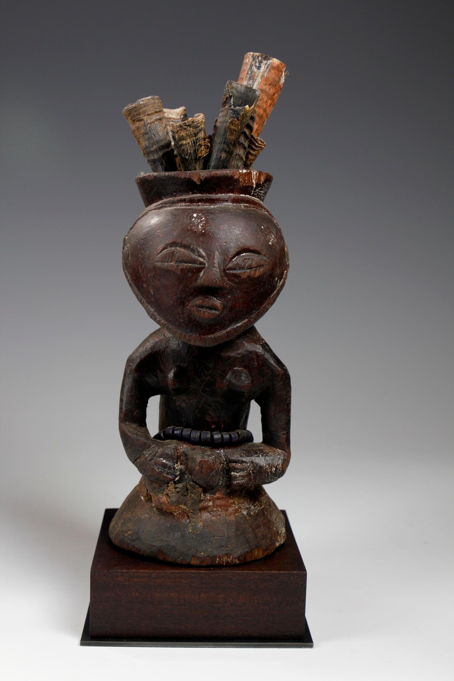 Tribal Fine 19th/Early 20th Century Fetish Figure  For Sale