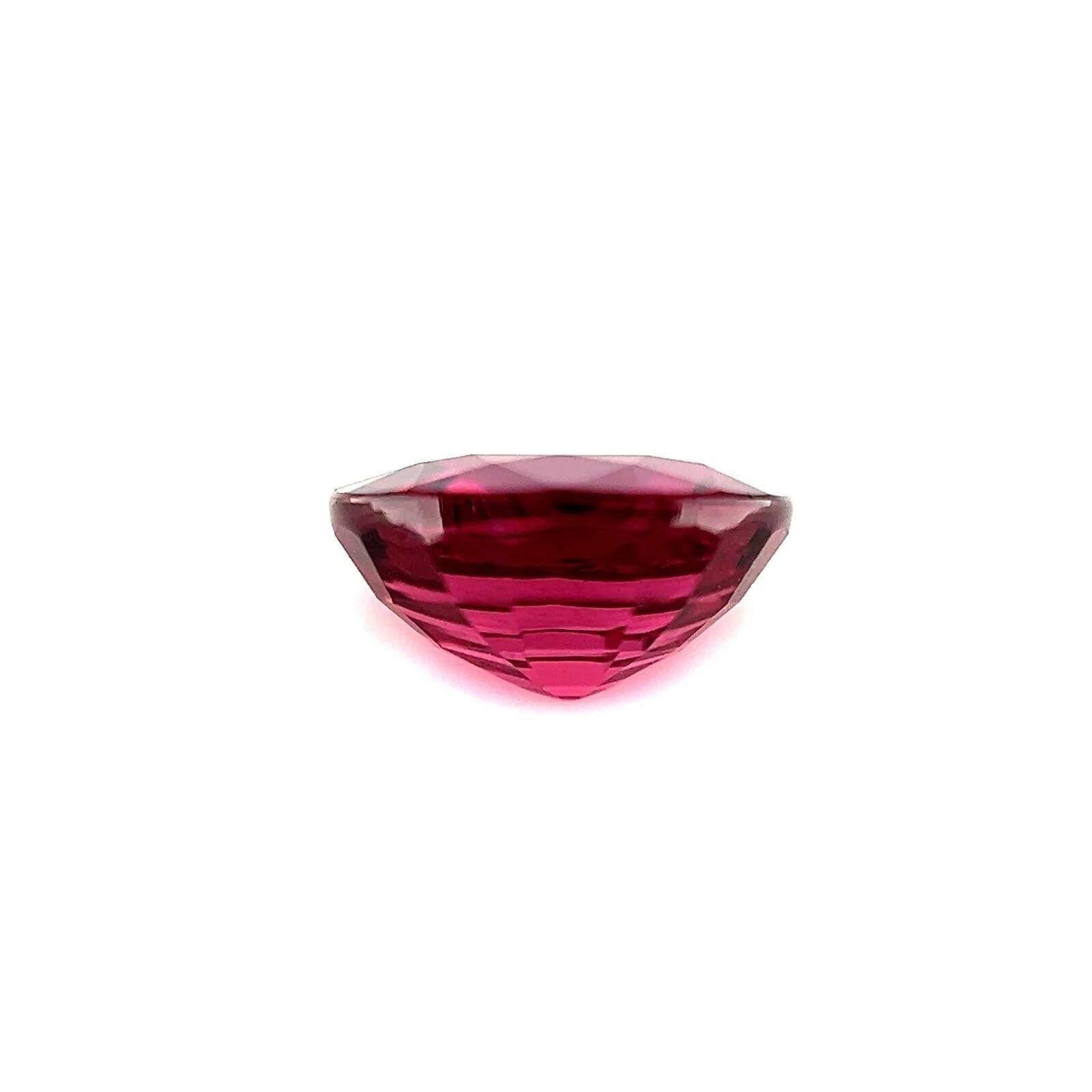 Taille ovale Grenat rhodolite rose vif et violet de 2,01 carats, taille ovale 8,2 x 6,6,6 mm, pierre précieuse non sertie IF en vente