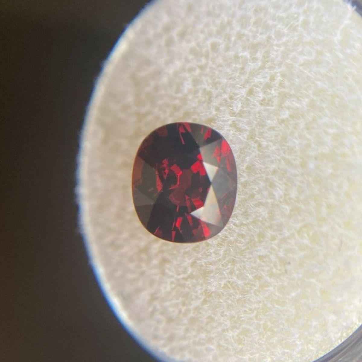 Fine 2.52ct Vivid Orange Red Spessartine Garnet Oval Cut Loose Gem In New Condition For Sale In Birmingham, GB