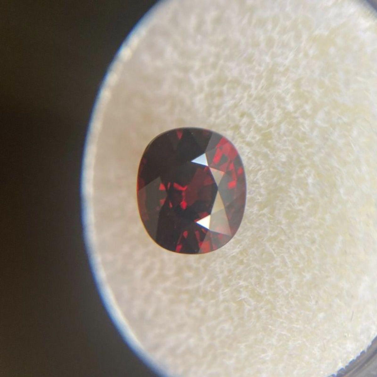 Women's or Men's Fine 2.52ct Vivid Orange Red Spessartine Garnet Oval Cut Loose Gem For Sale