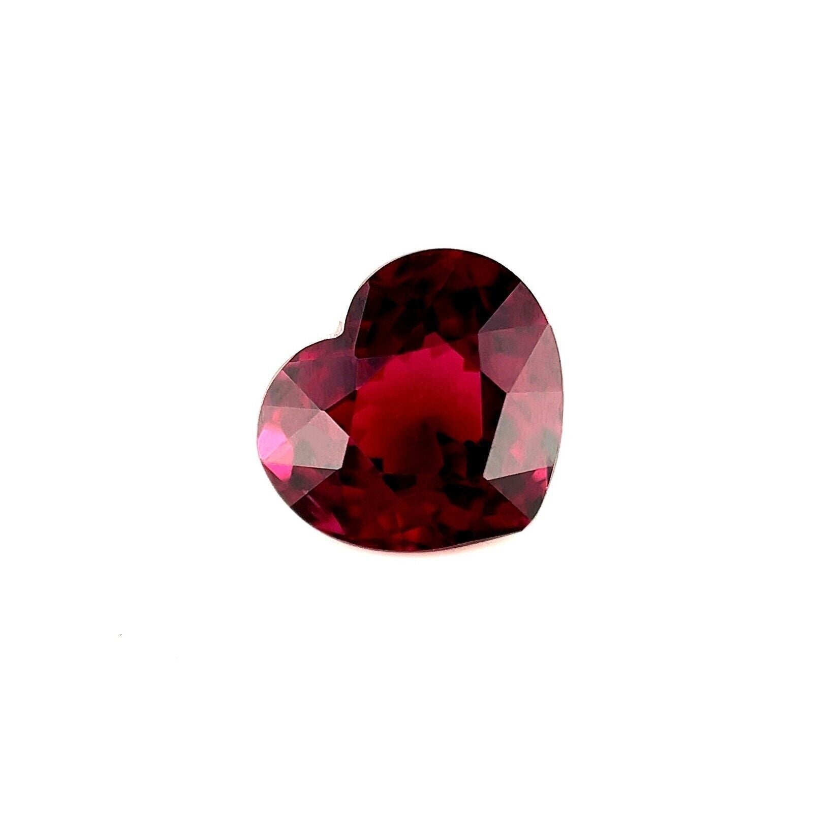 Fine pierre précieuse non sertie de 2,70 carats en rhodolite rose violacé taille cœur, 8,4 x 7,6 mm VS