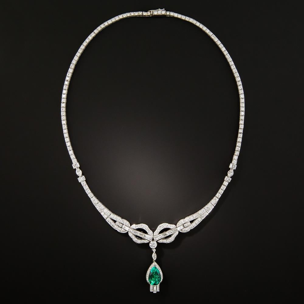 Round Cut Fine 2.97 Carat Colombian Emerald and Diamond Necklace For Sale