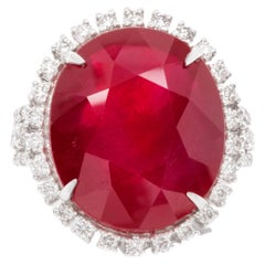 Fine 32 Carat Ruby Ring With Diamonds 2.48 Carats 18K Gold