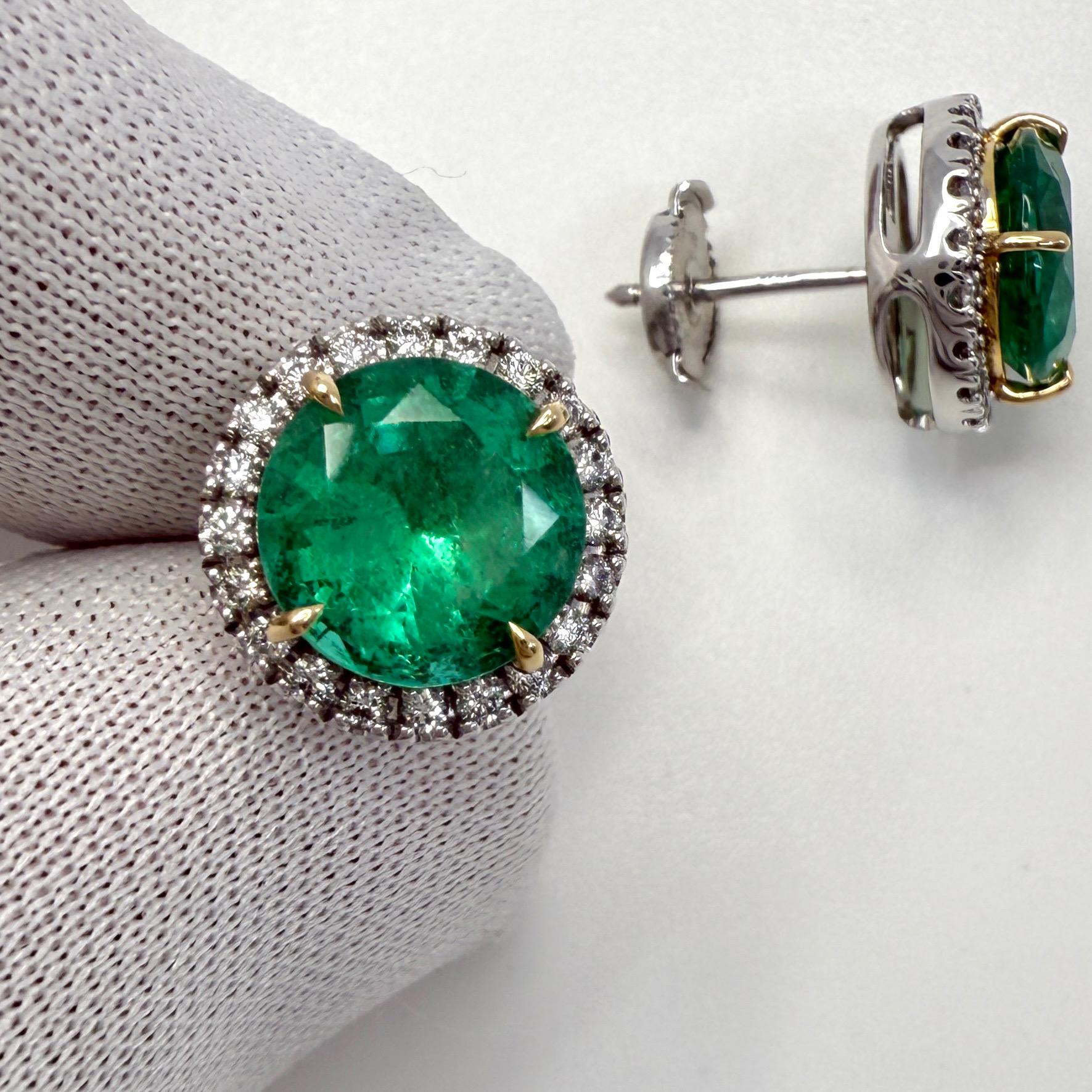 da uomo o donna Pregiati orecchini a cerchio in oro con smeraldo verde vivo e diamante da 4,57 carati certificati GIA in vendita