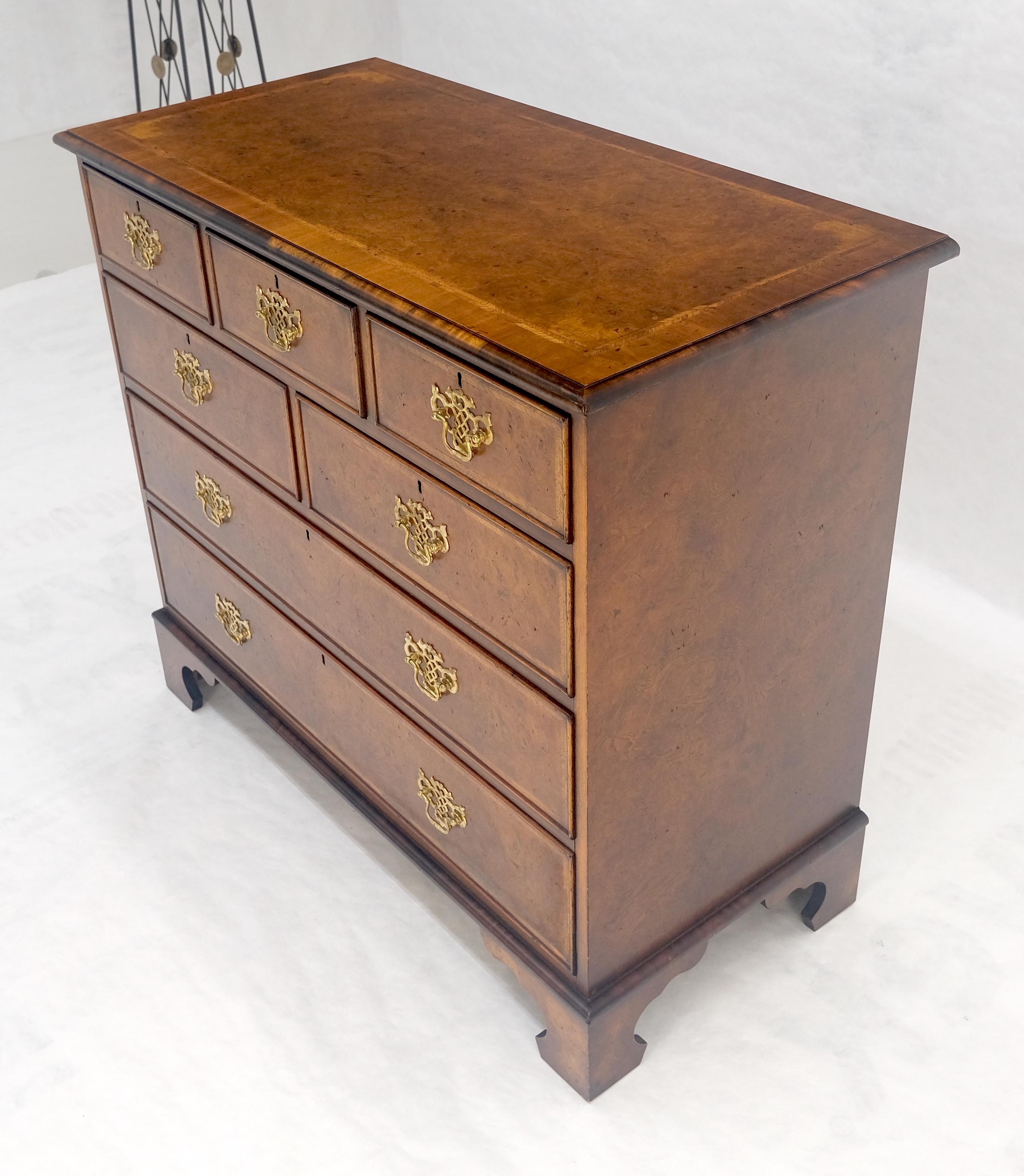 Commode 7 tiroirs en bois de ronce avec dessus à baguettes Pieds à crémaillère MINT en vente 4