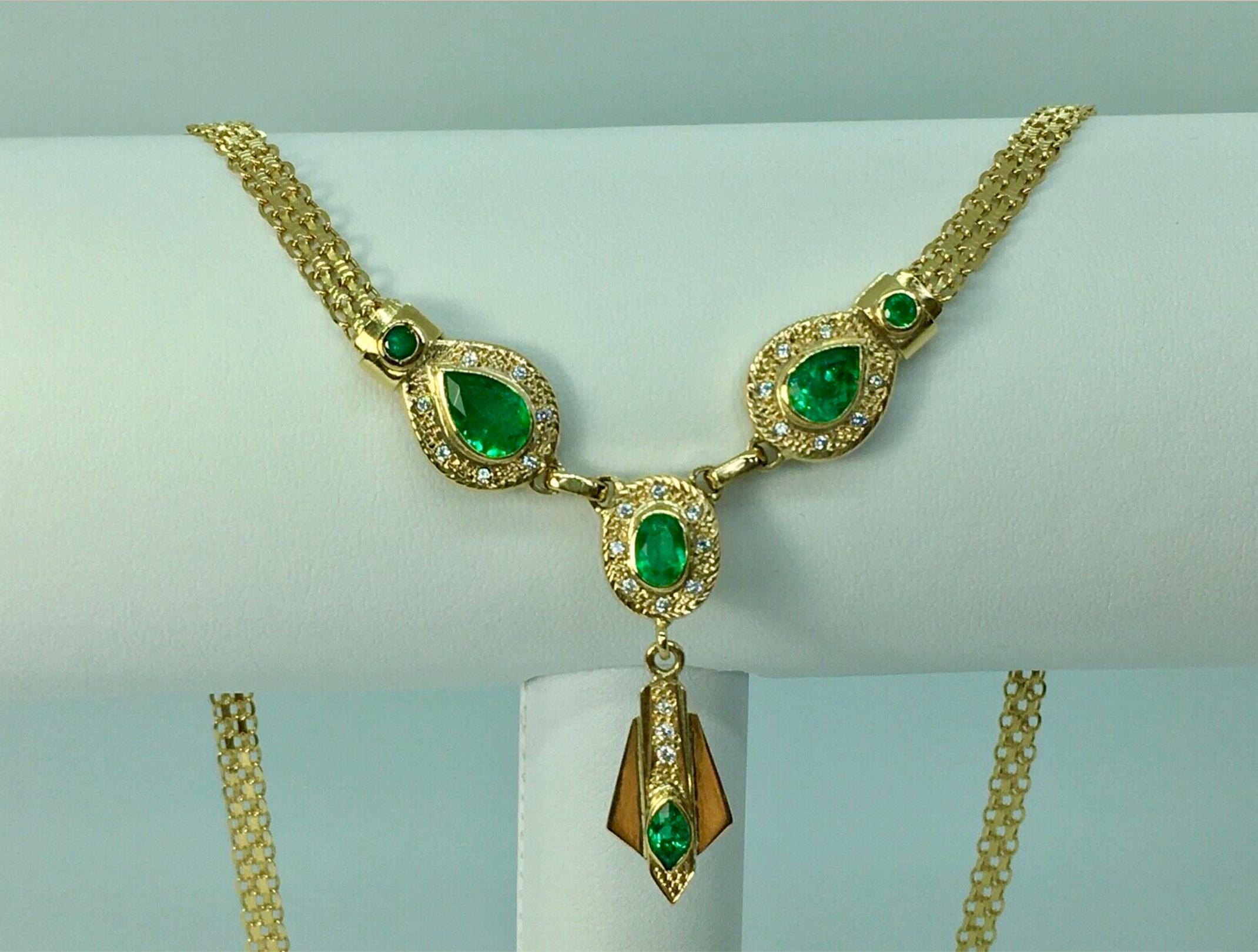 Collana di smeraldi colombiani da 7,30 carati 18 carati in vendita 5