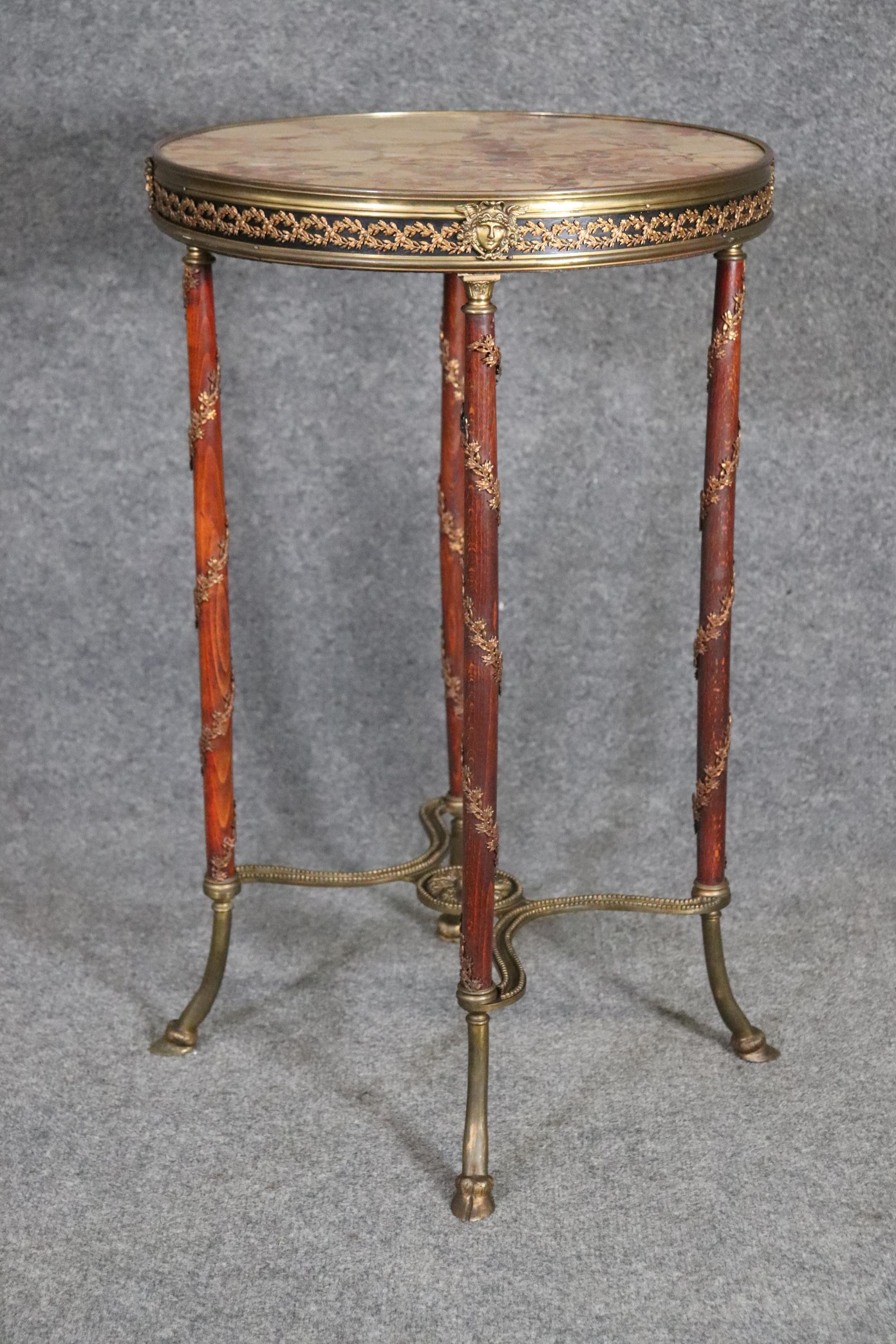 Fine Adam Weisweiler Style Bronze Mounted Breche d' Alep Marble Top Table In Good Condition For Sale In Swedesboro, NJ