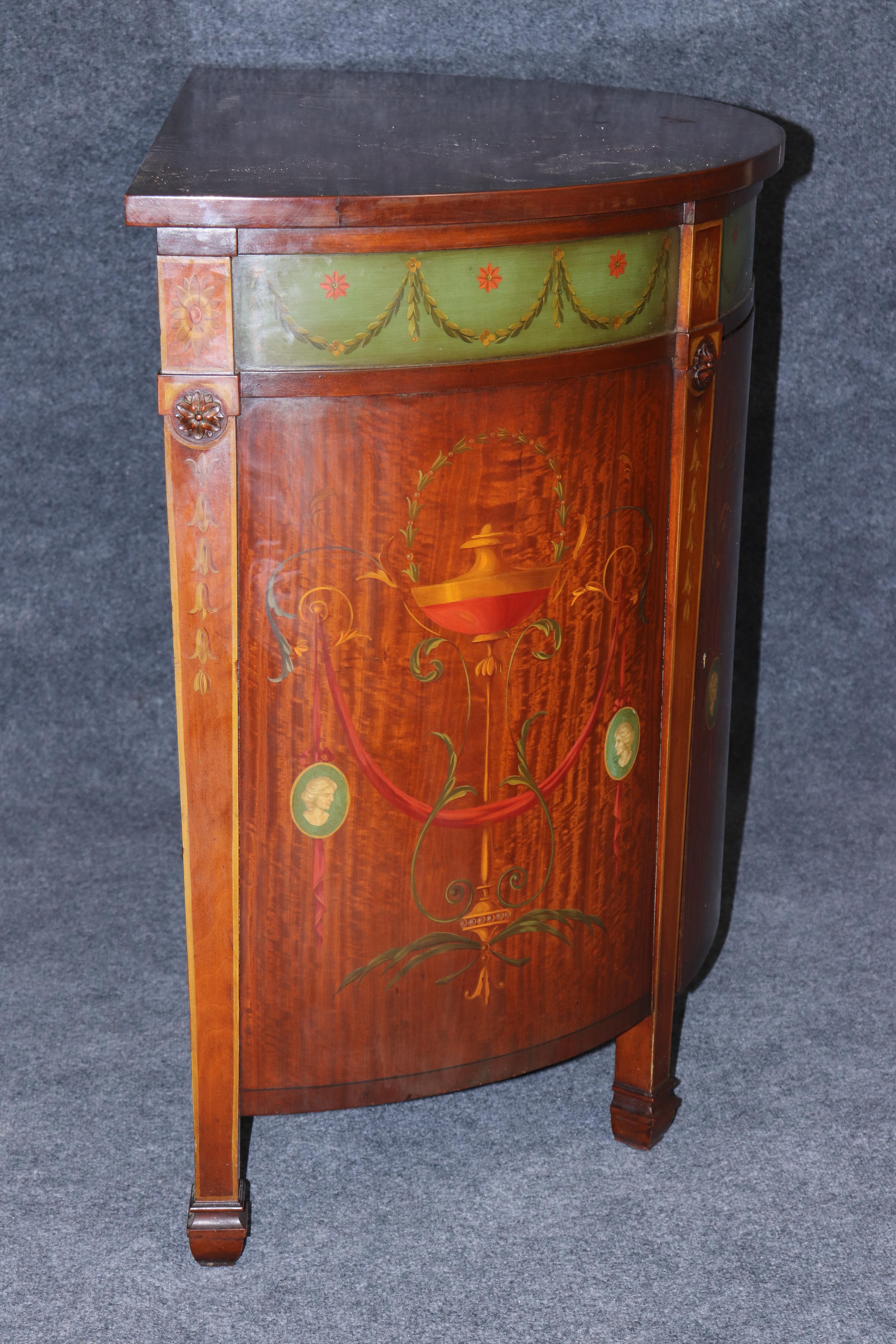 Mogano Fine Adams Paint Decorated Satinwood Figural Painted Commode Buffet Server in vendita