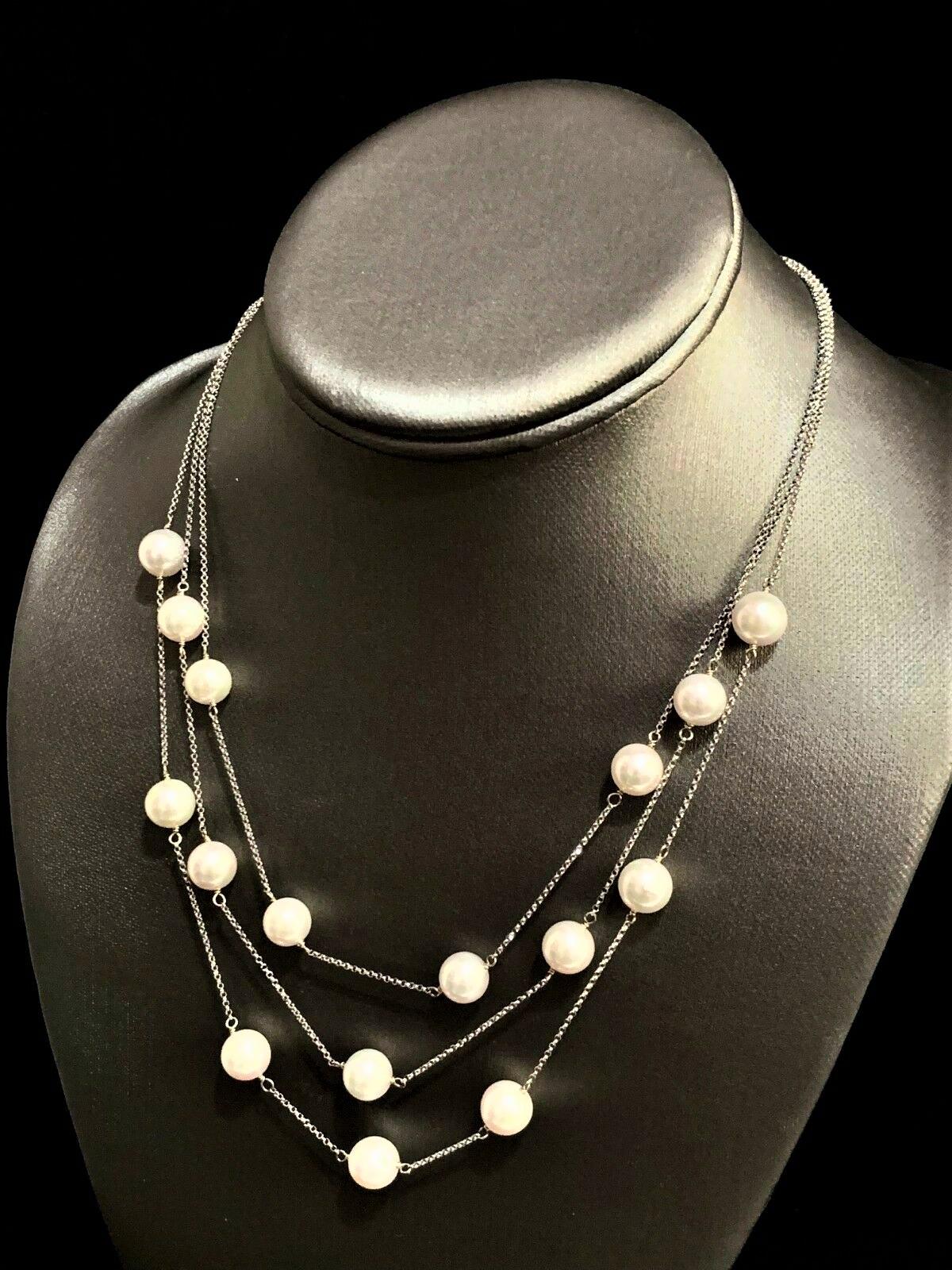 Moderne Collier à trois rangs de perles Akoya en or 14 carats certifiées en vente