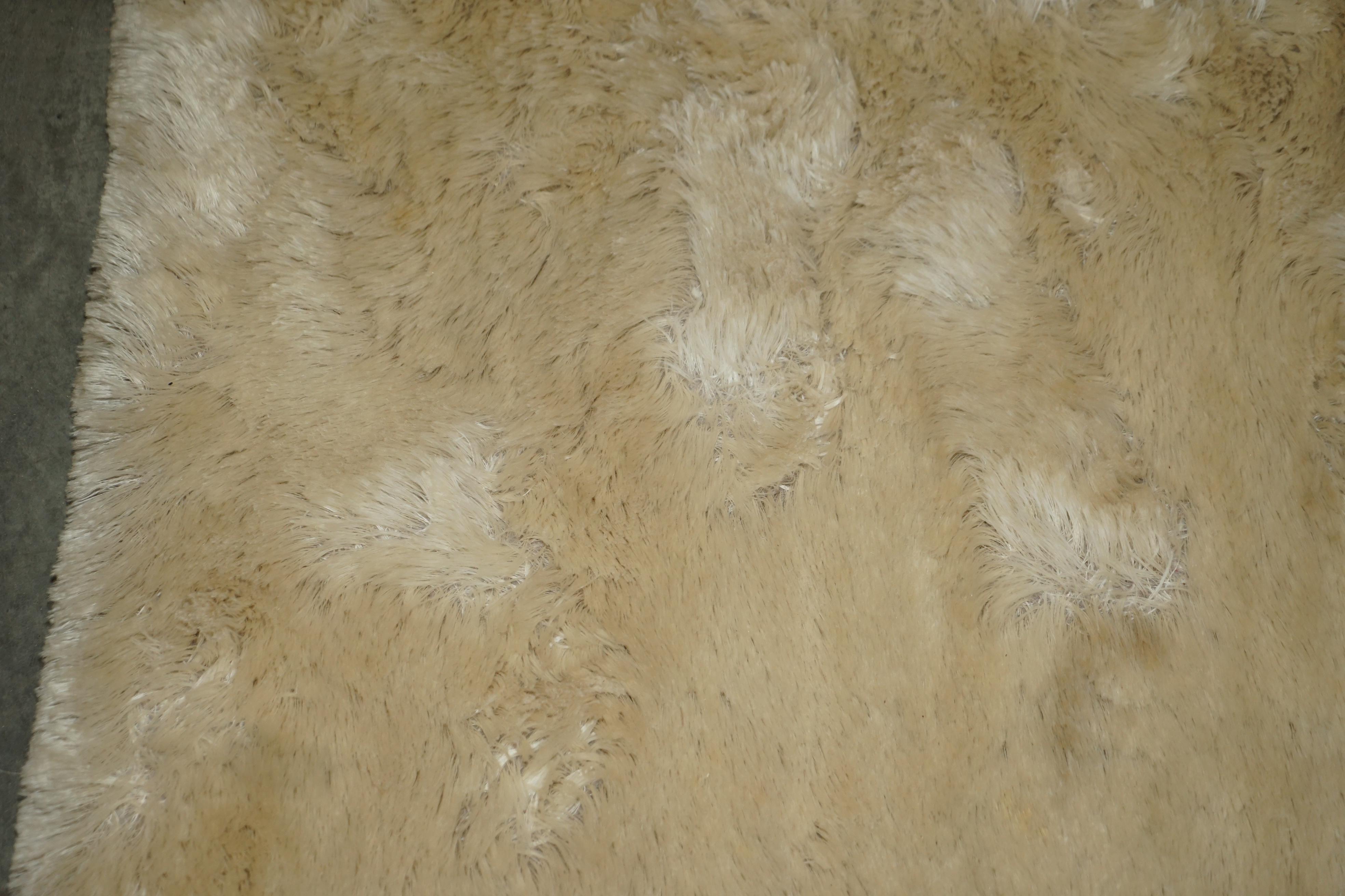 reiner, hochwertiger Mohair-Teppich von Allander für das Wohnzimmer im Angebot 5