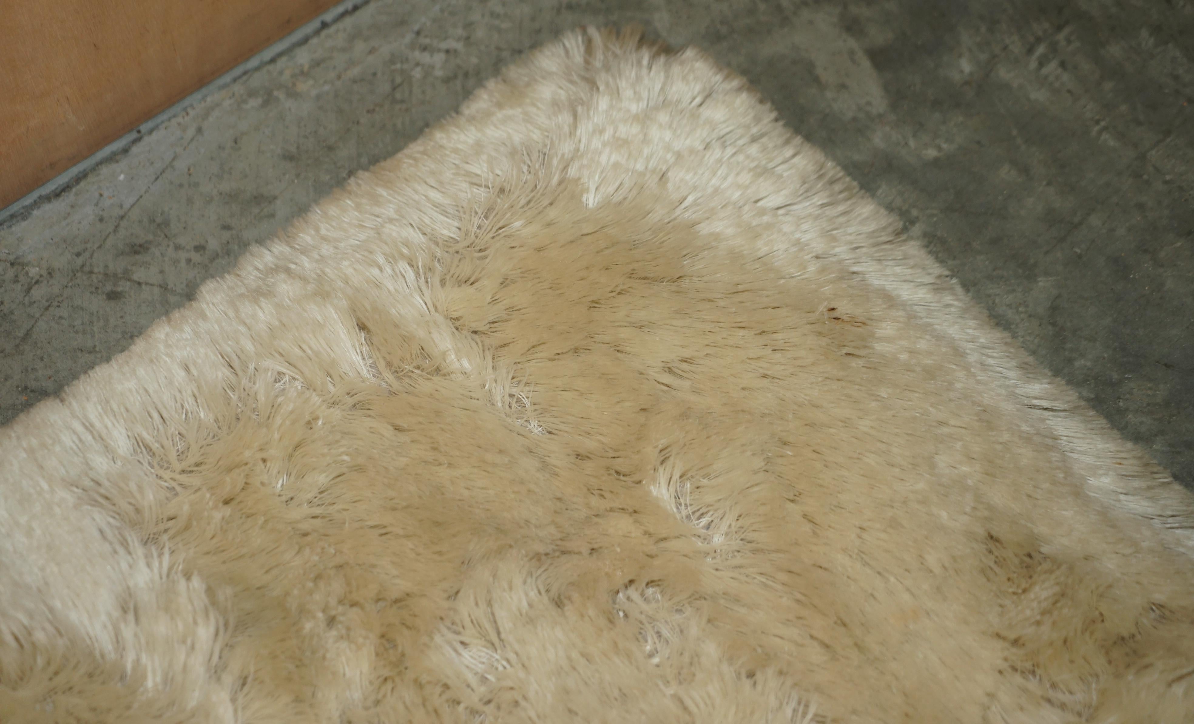 reiner, hochwertiger Mohair-Teppich von Allander für das Wohnzimmer im Angebot 2