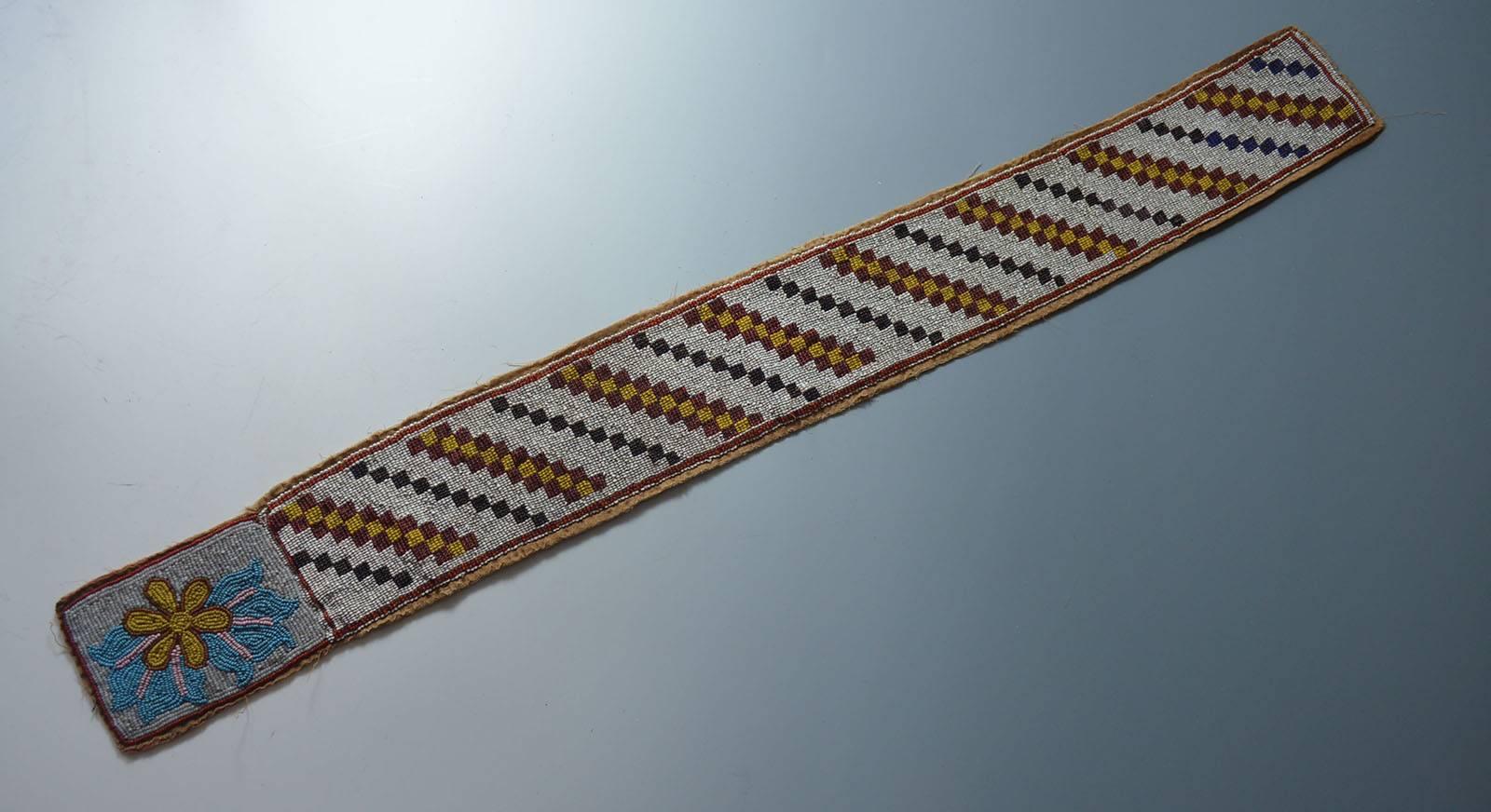 A fine American Indian ojibwe beaded belt
geometric pattern with floral section,
very fine bead work in excellent condition.
Eastern woodlands last quarter 19th century
Ex UK collection.



