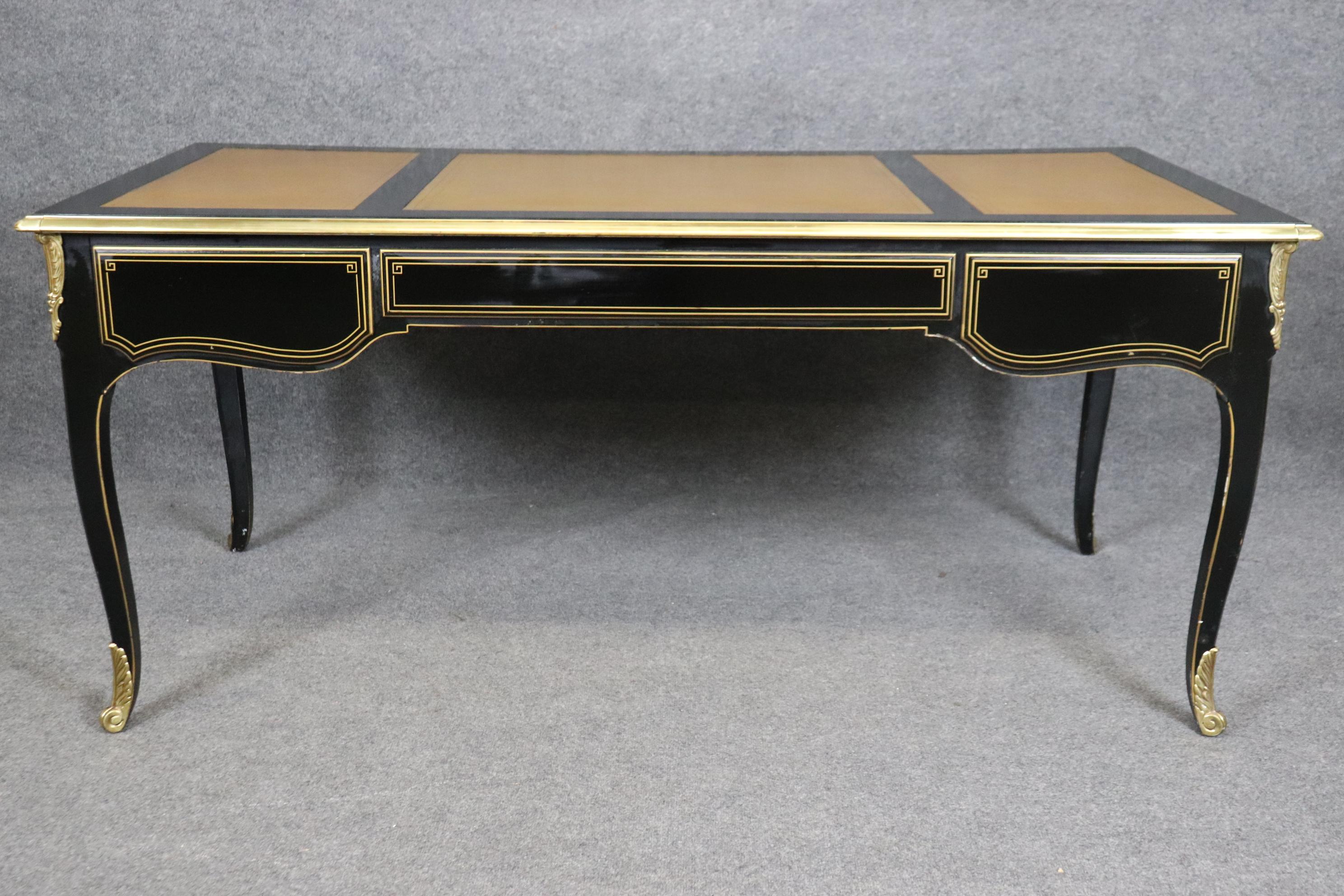 Late 20th Century Fine American-Made Leather Top Brass Ormolu Louis XV Style Bureau Plat Desk  For Sale