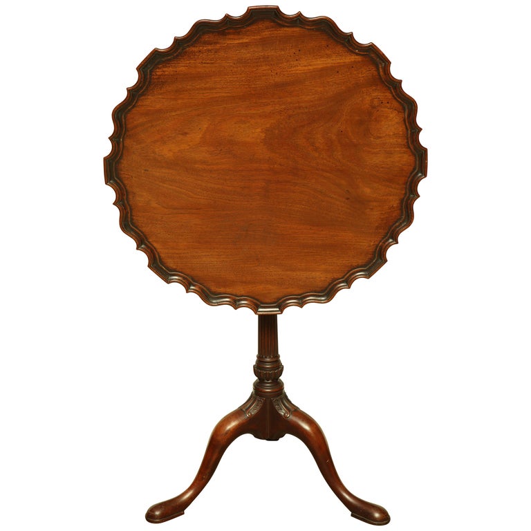 Fine American Tilt Top Pie Crust Table at 1stDibs