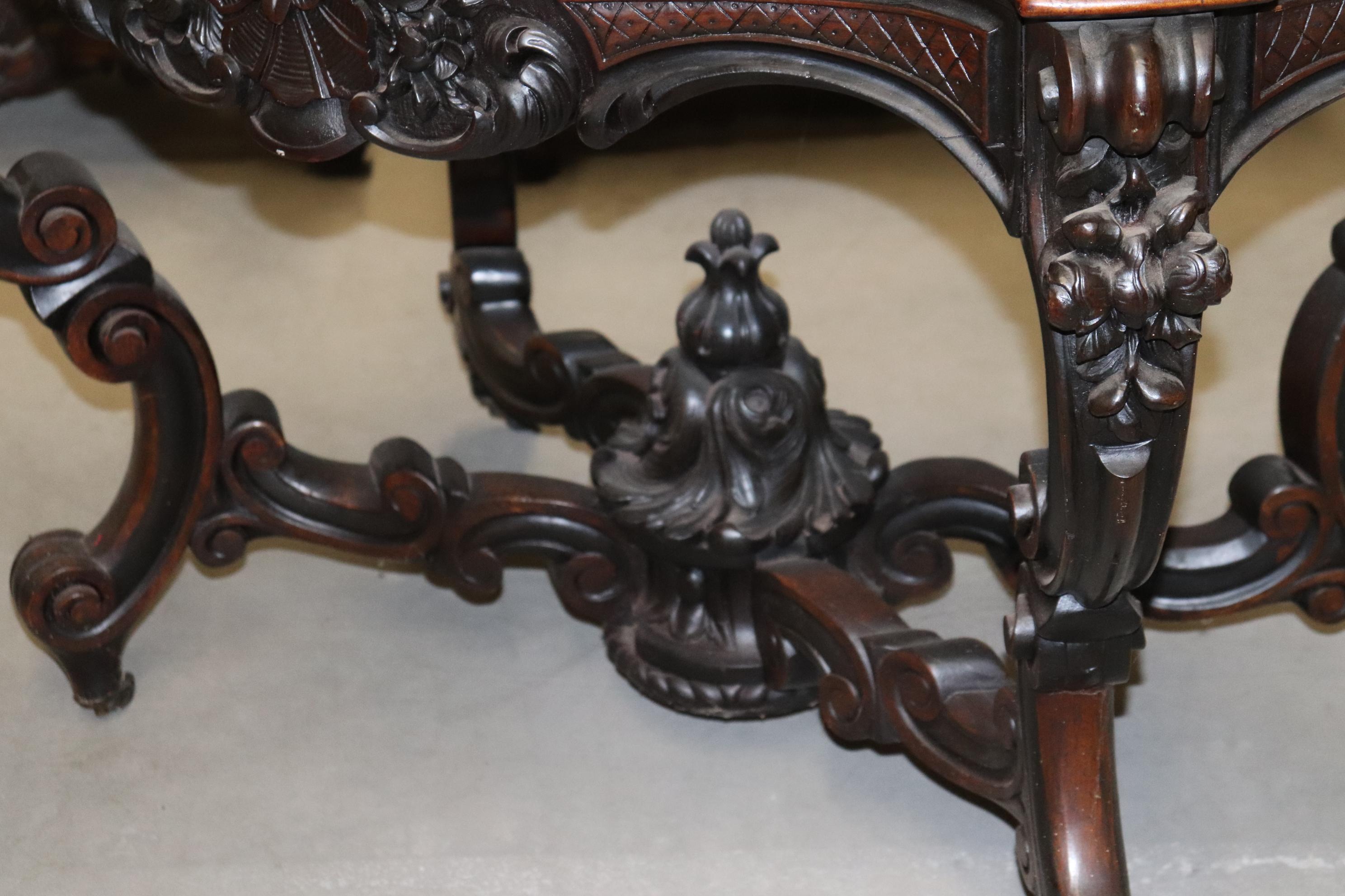Fine American Victorian Carved Rosewood Center Table, circa 1860s 4