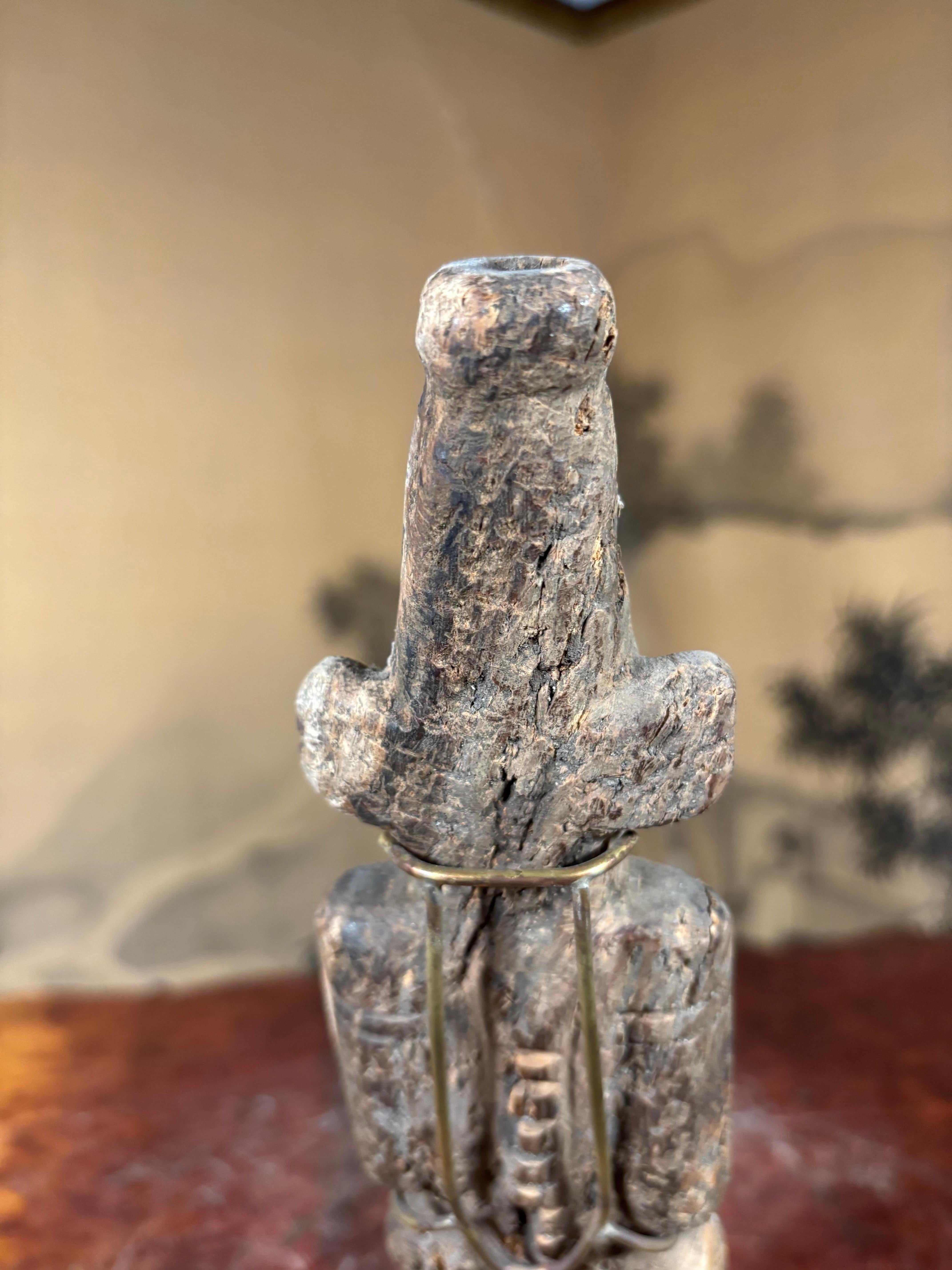 Bois Figurine de cérémonie Chieftain de Fine America en vente