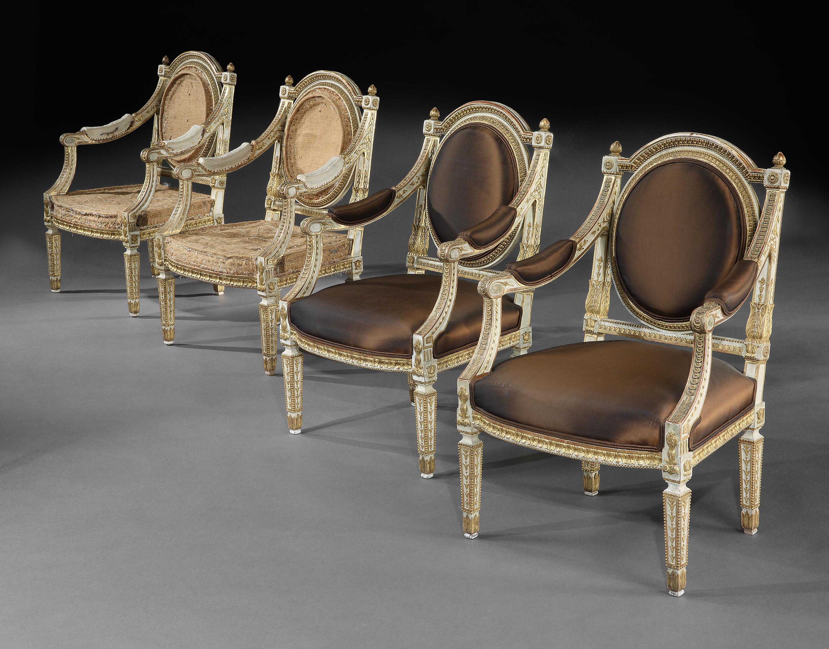 Fine and Decorative Pair of Italian Painted and Parcel Gilt Armchairs of 1