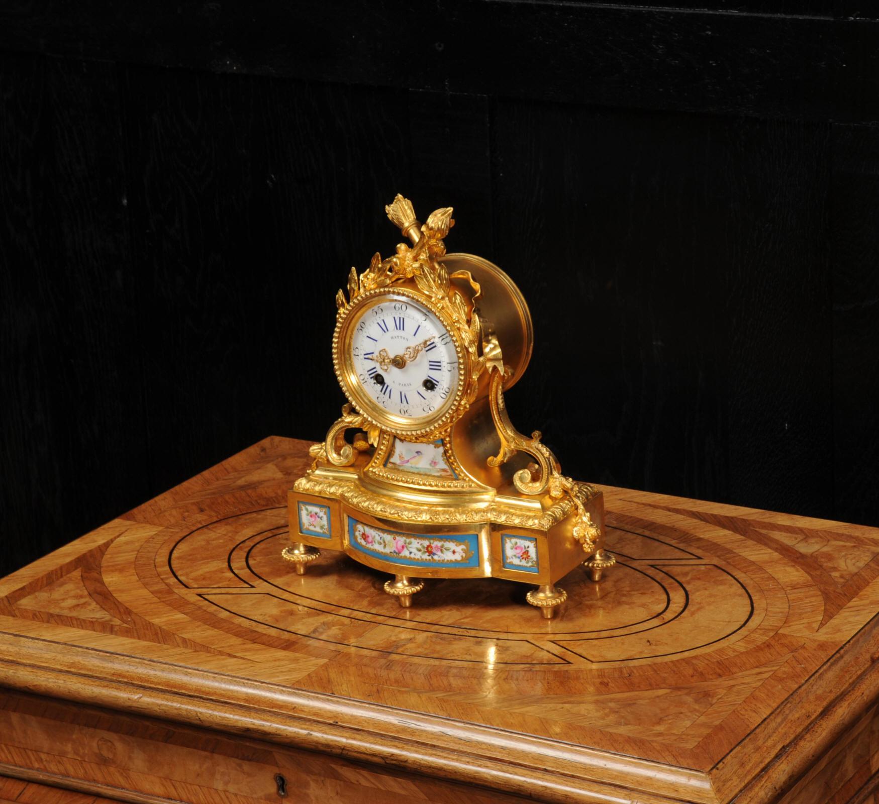 Fine and Early Sevres Porcelain and Ormolu Antique French Clock In Good Condition In Belper, Derbyshire