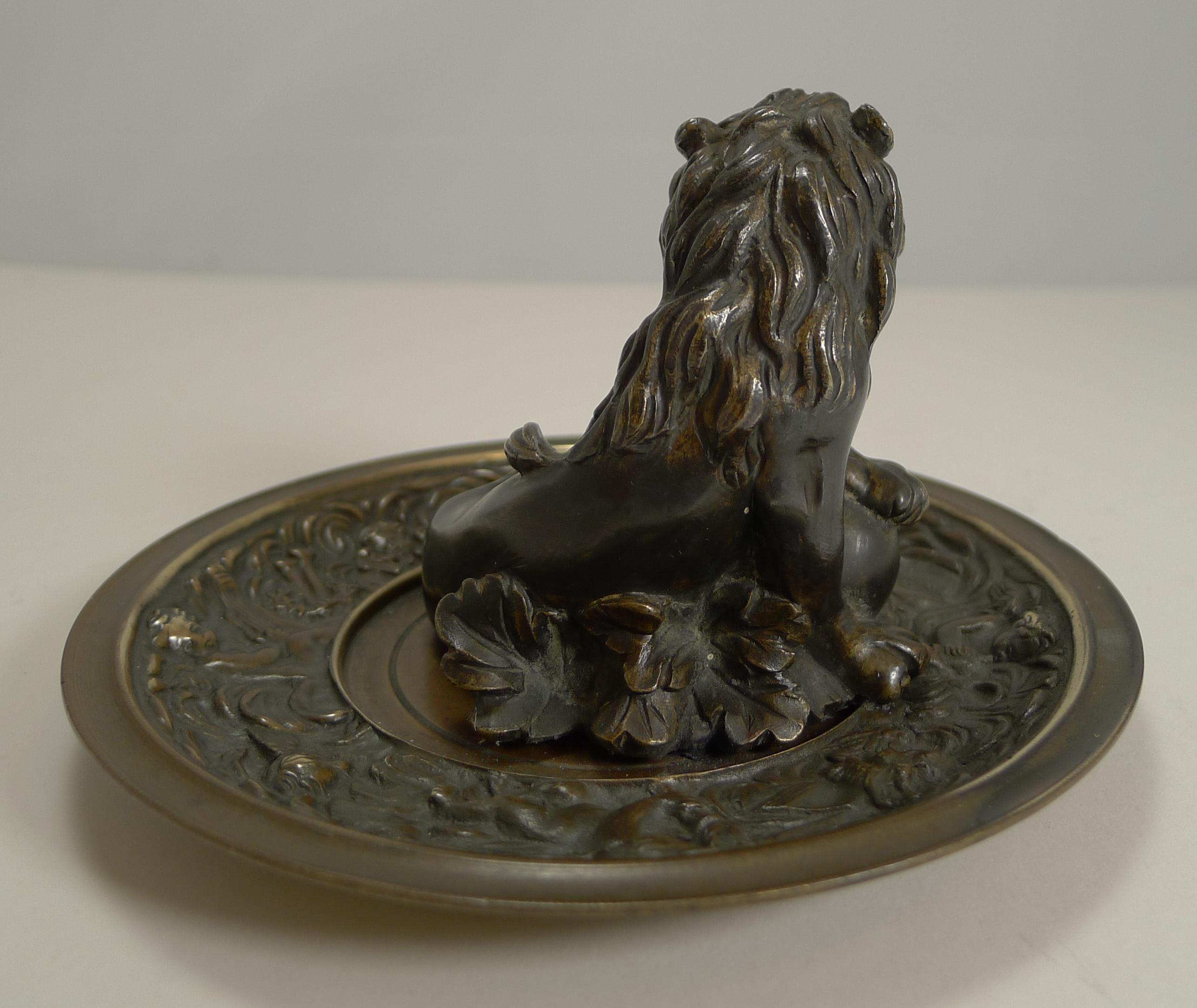 Fine and Grand Antique English Bronze Dish, Lion, circa 1860 In Excellent Condition In Bath, GB