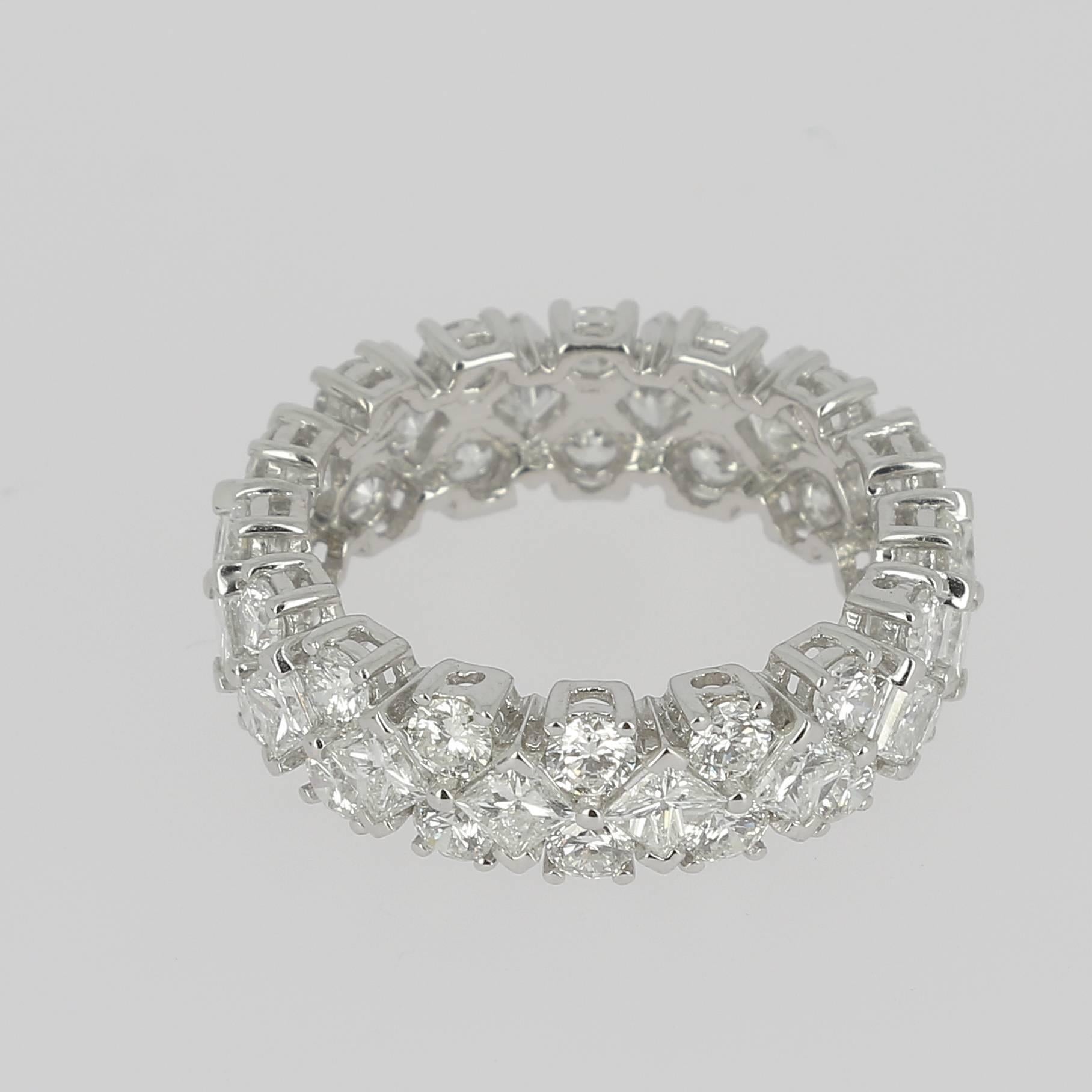 Contemporary 4.83 Carat GVS Round/Princess White Diamond Engagement Rings 18K White Gold