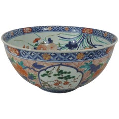 Fine and Large Imari Bowl Decorated with Fish, circa 1680, Genroku Period