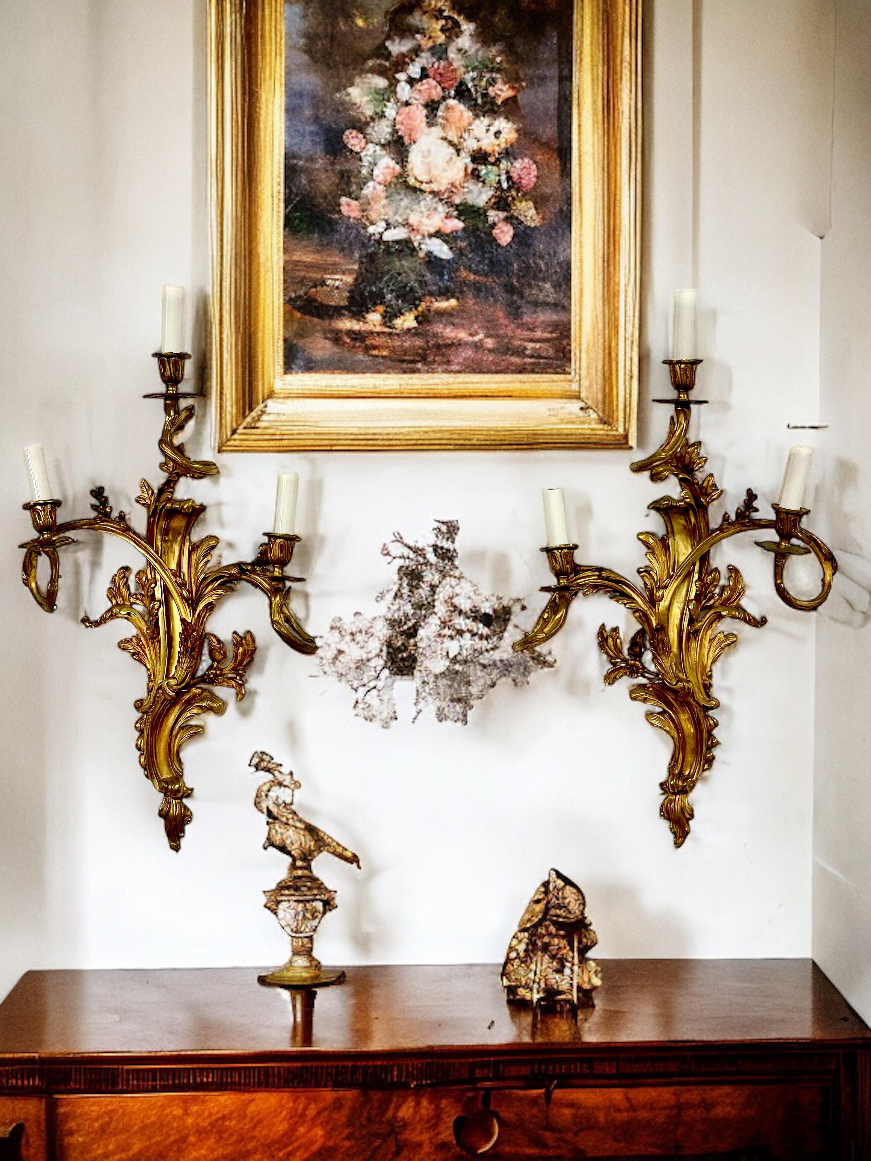 19th Century Pair of Large Louis XV Gilt Bronze Sconces For Sale 9