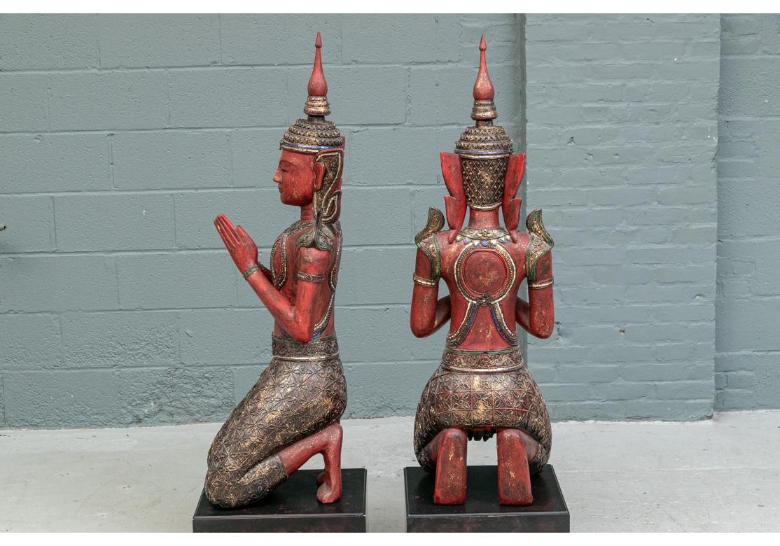 Fine and Monumental Pair of Carved and Painted Devotional Supplicants For Sale 1