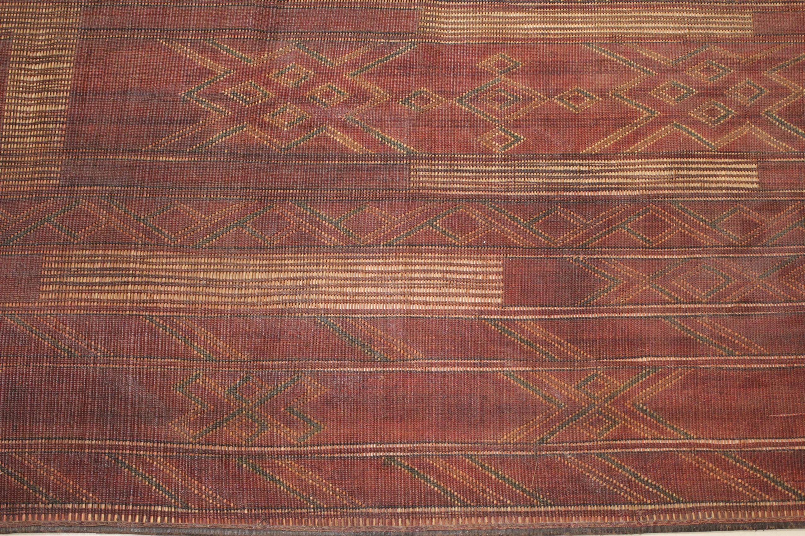 Mauritanien Fine et rare tapis ancien Saharan Mauritanian Tuareg en roseau et cuir en vente
