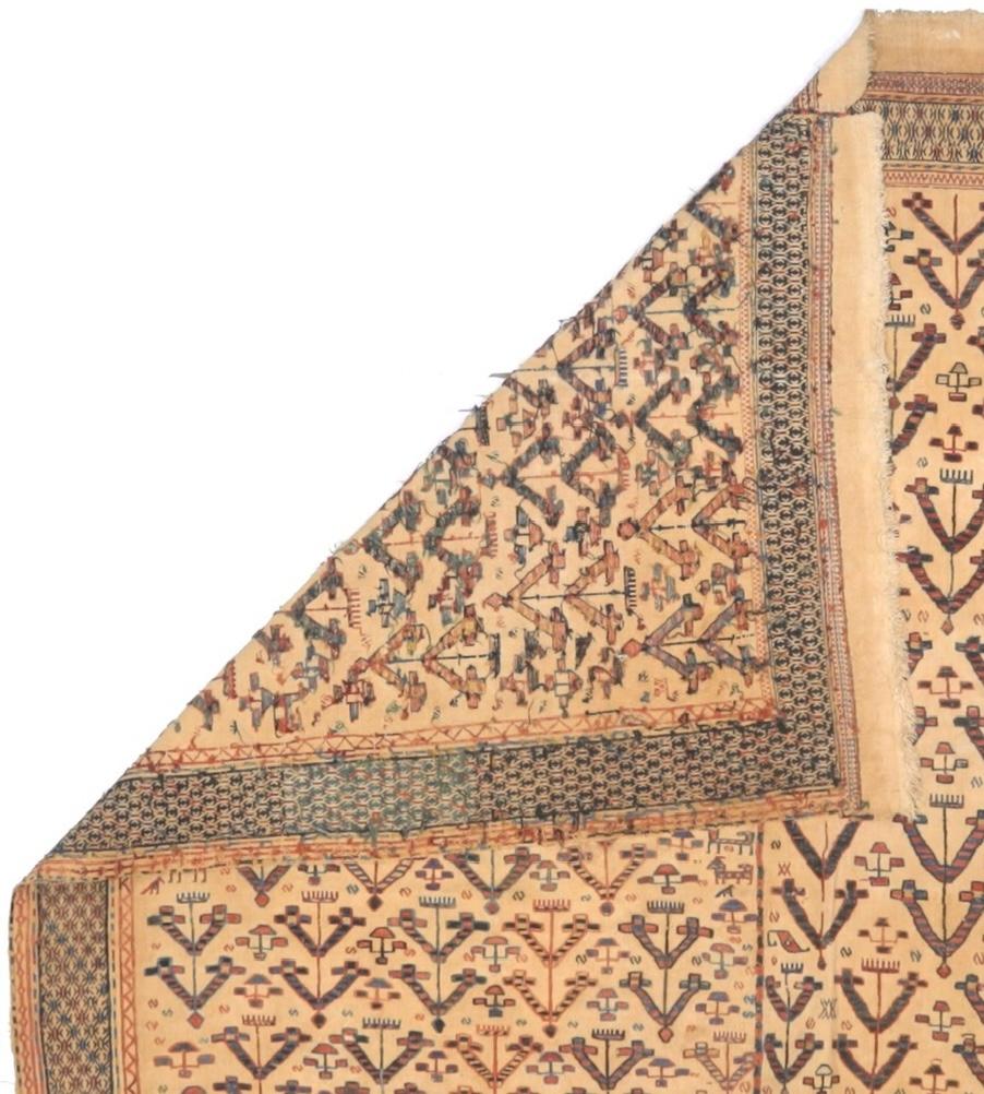 Fine and Rare Antique Verheh Kilim Flat Weave Wool Rug 6’2” x 6’3” In Good Condition For Sale In New York, NY