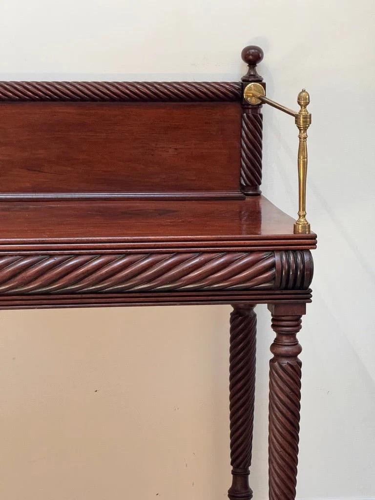 Fine and rare Irish server, sideboard, Dublin c. 1790-1810. For Sale 4