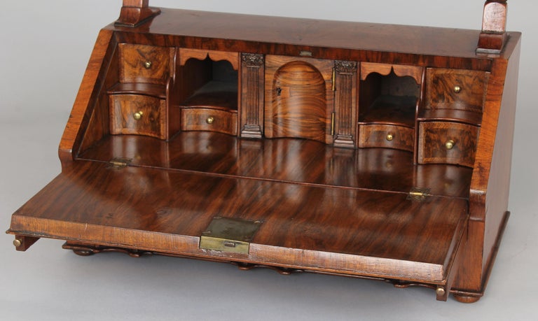 Fine and Rare Queen Anne Period Walnut Dressing Glass For Sale at 1stDibs