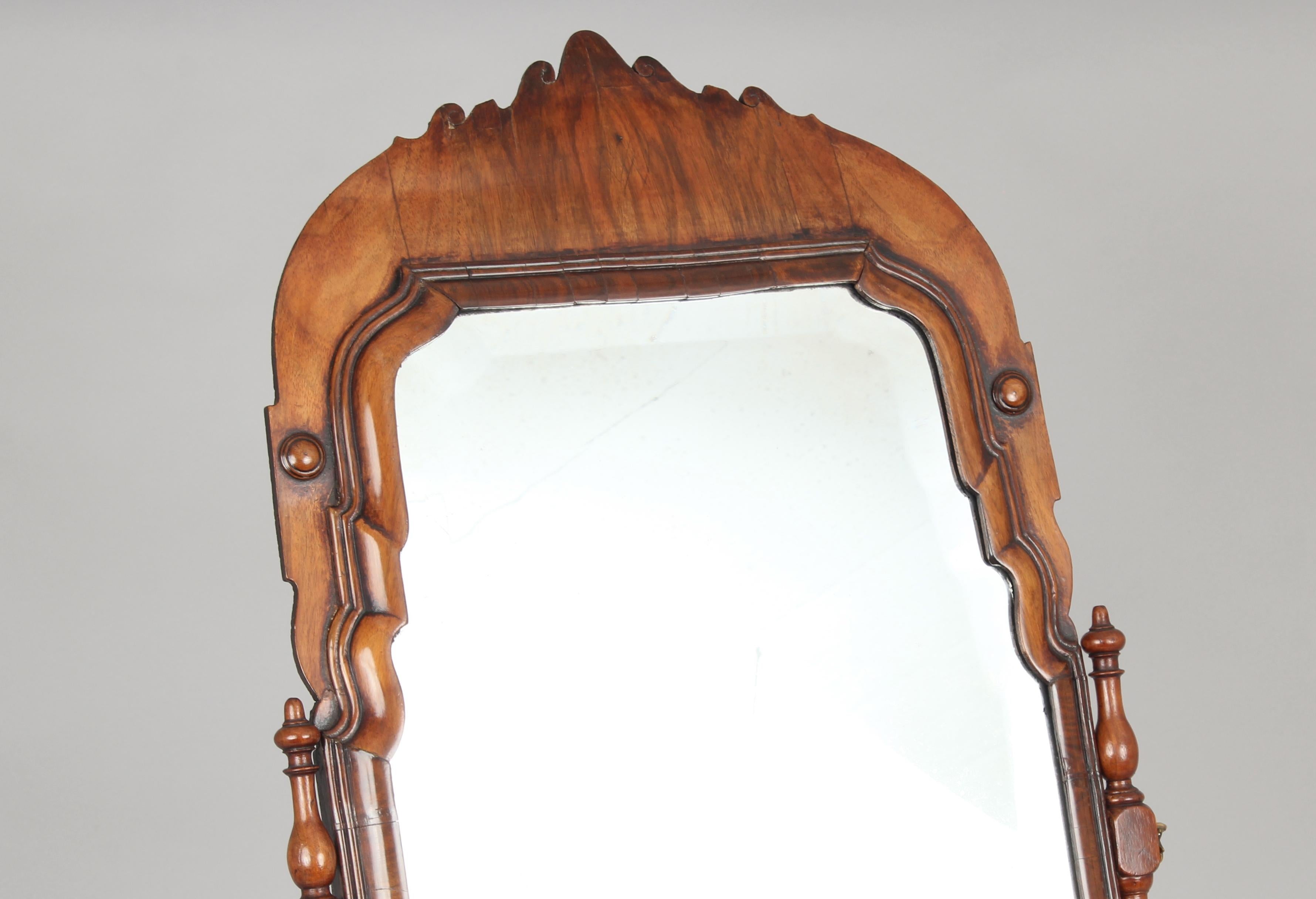 Early 18th Century Fine and Rare Queen Anne Period Walnut Dressing Glass For Sale