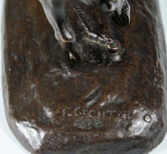 Bronzo antico di piccole dimensioni di un cavallo da soma di T. Gechner