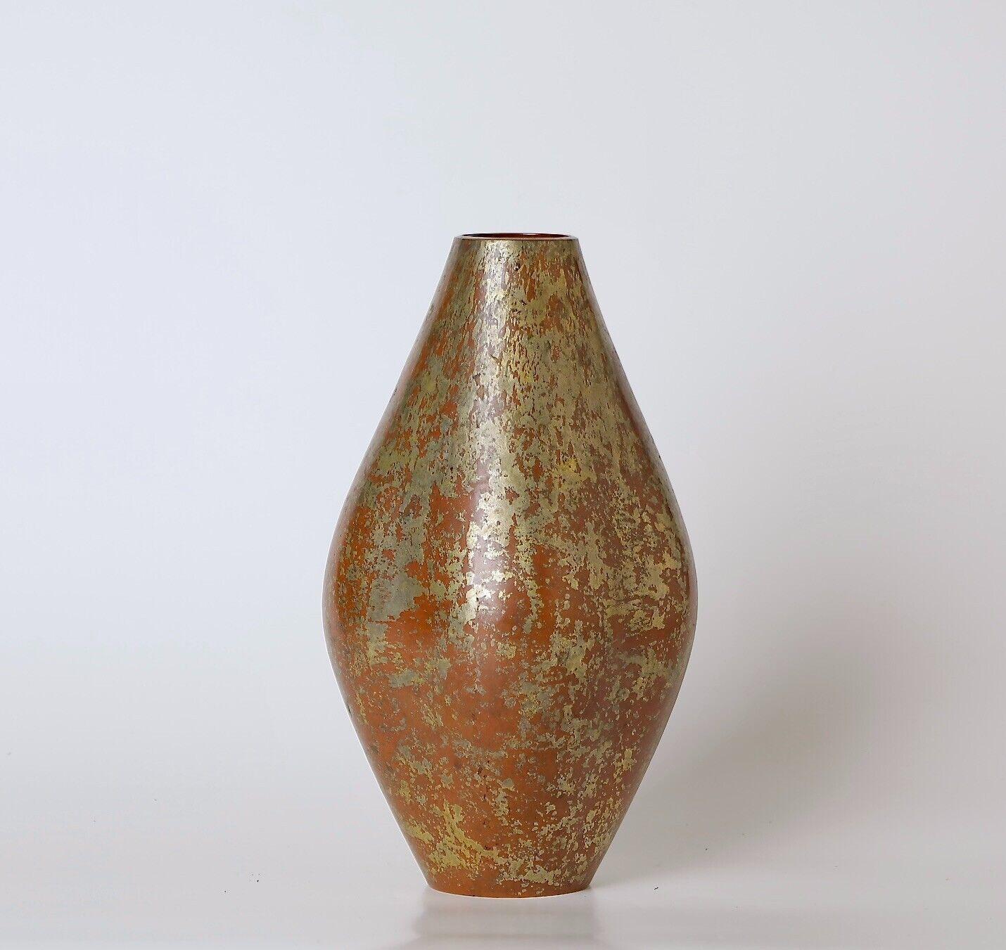 Fine e insolito vaso in rame firmato in vendita 9
