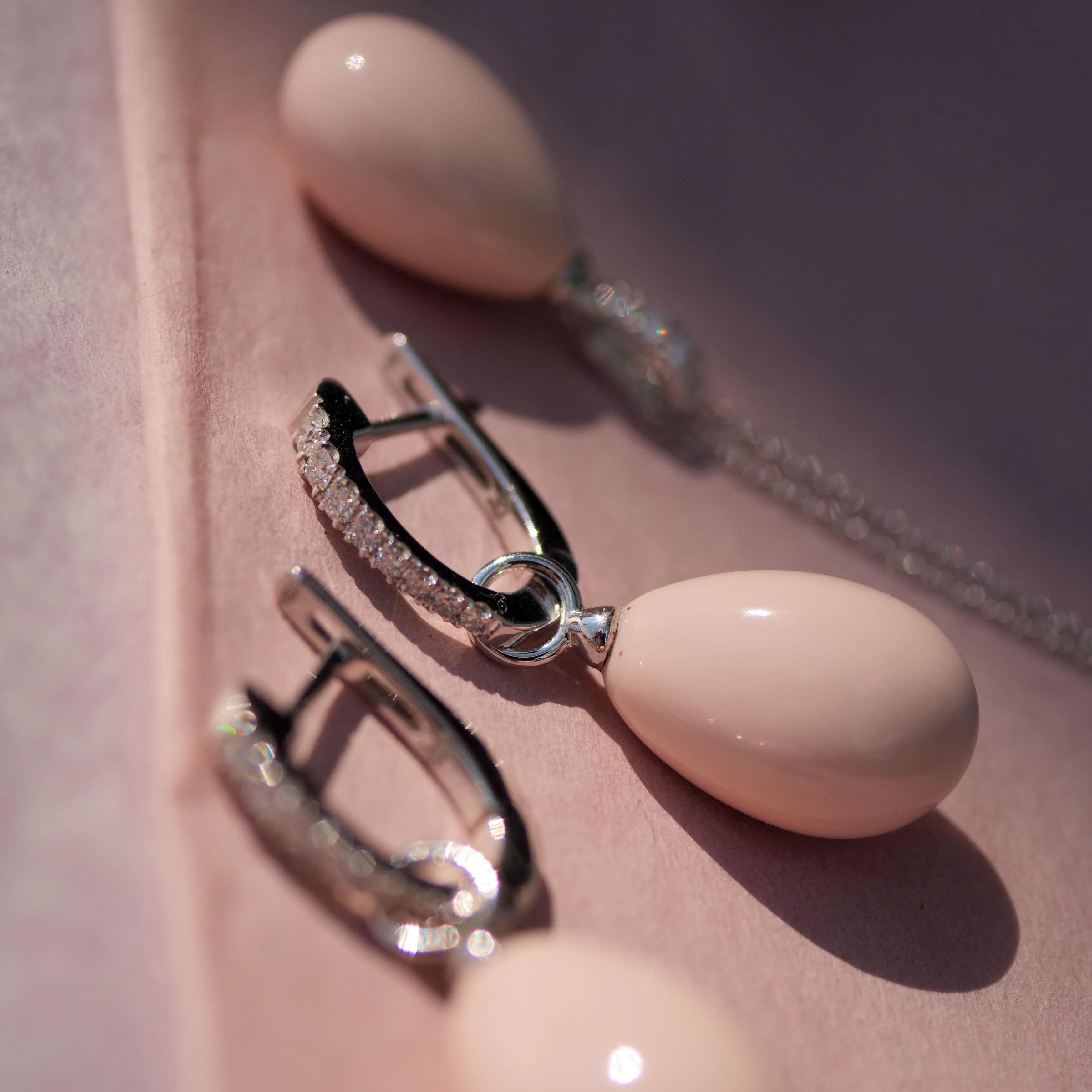 Fine Angel Skin Coral Drop Brilliant Earrings made in Italy Set possible elegant For Sale 11