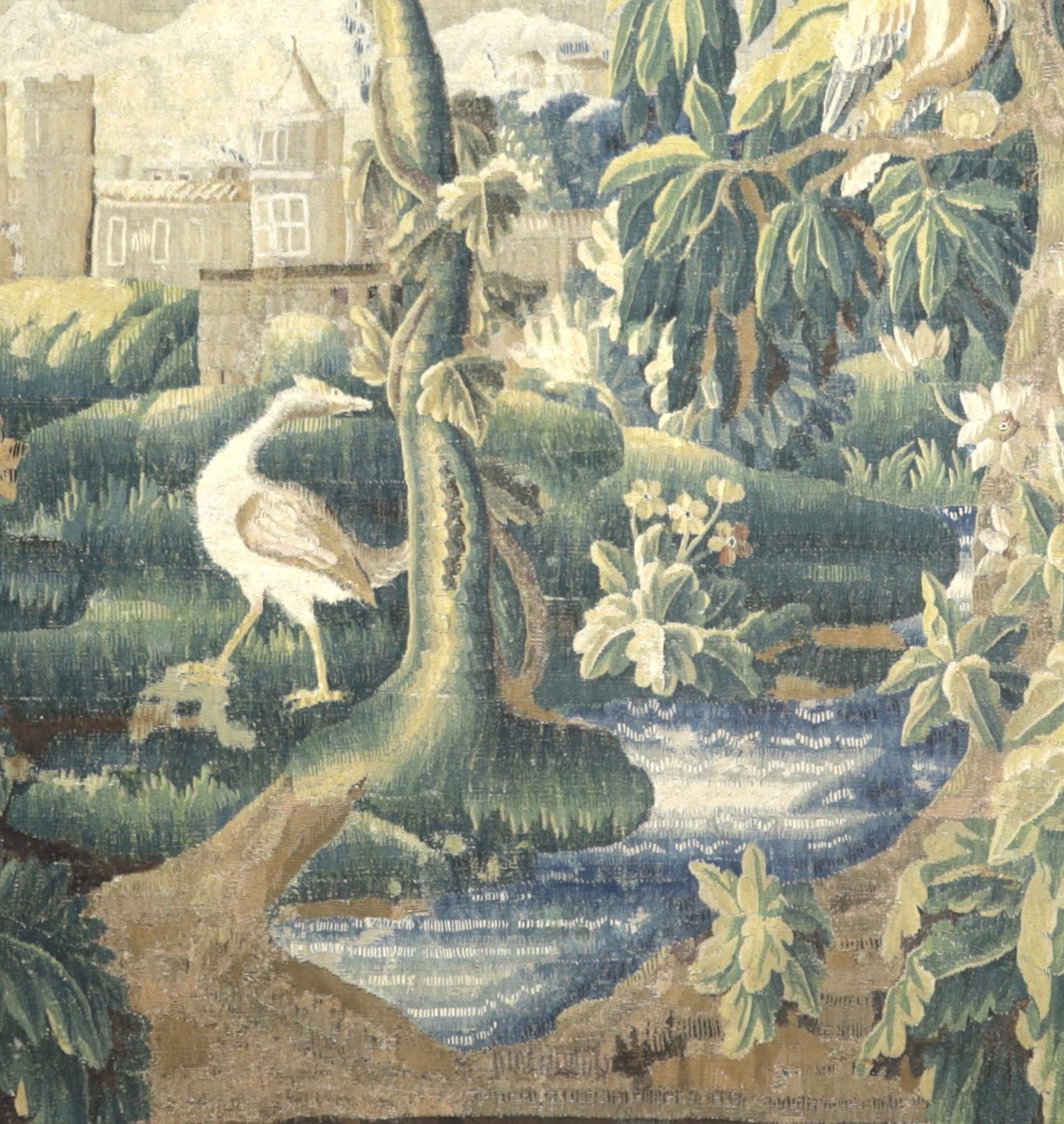 Français Tapisserie ancienne du 18ème siècle en Verdure 8'6 x 11'2 en vente