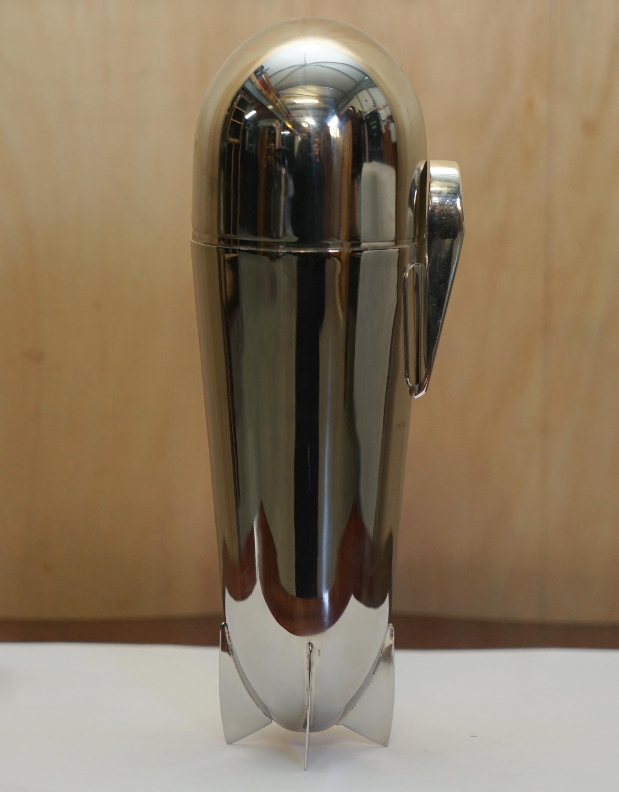 Fine Antique 1960 Art Deco Style EPNS Silver Hallmarked Zeppelin Cocktail Shaker For Sale 10