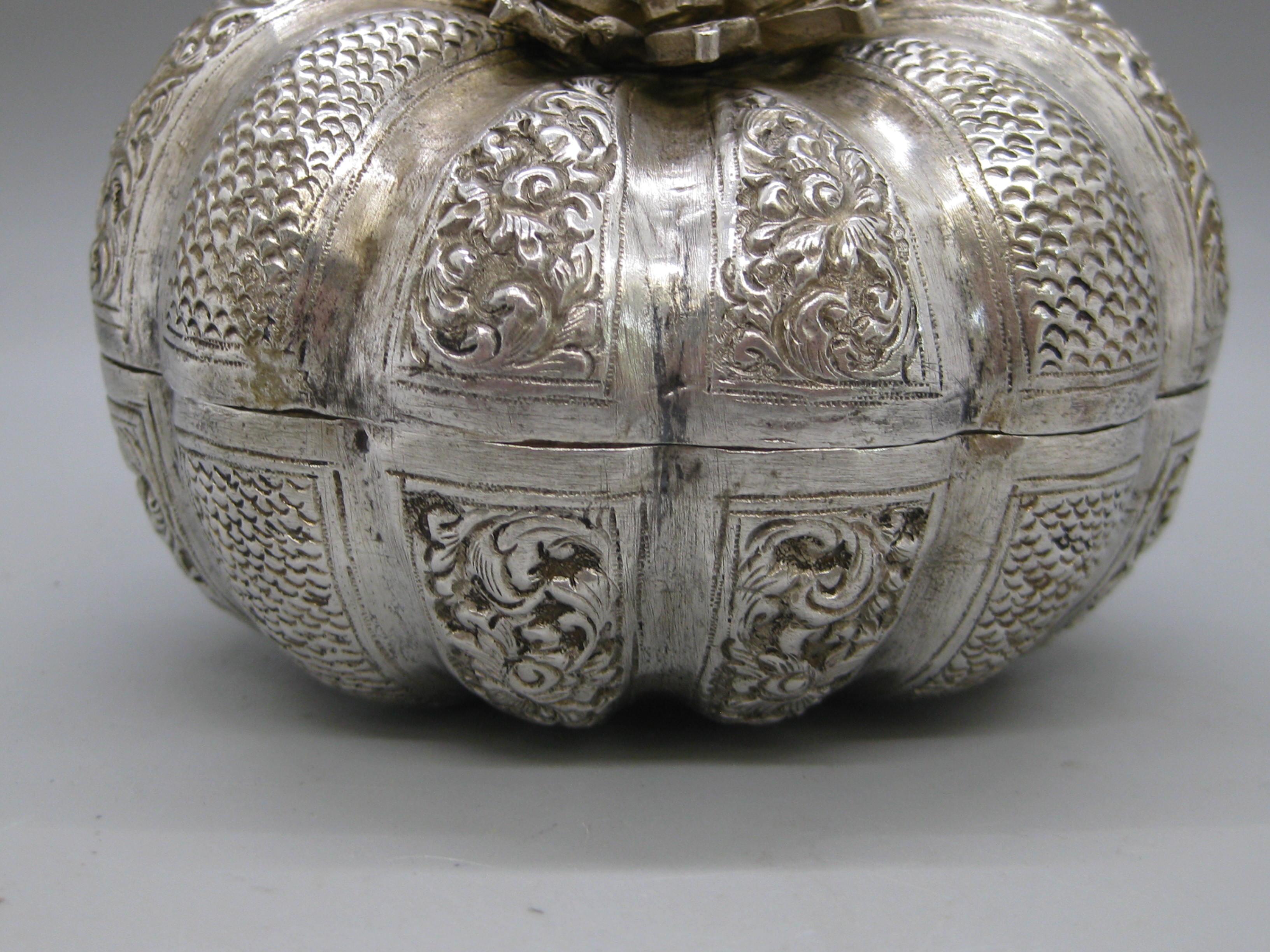 Malaysian Fine Antique 19C Malaysia Southeast Asia .900 Silver Repousse Pumpkin Box For Sale