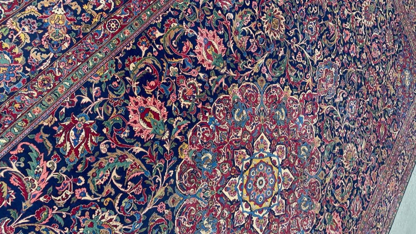 Feiner antiker persischer Kashan-Teppich aus dem 19. Jahrhundert (Kaschan) im Angebot