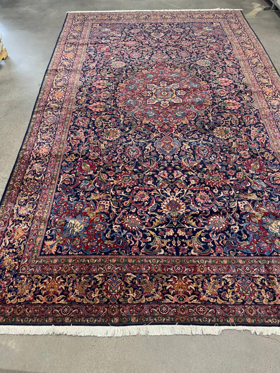 Feiner antiker persischer Kashan-Teppich aus dem 19. Jahrhundert (Wolle) im Angebot